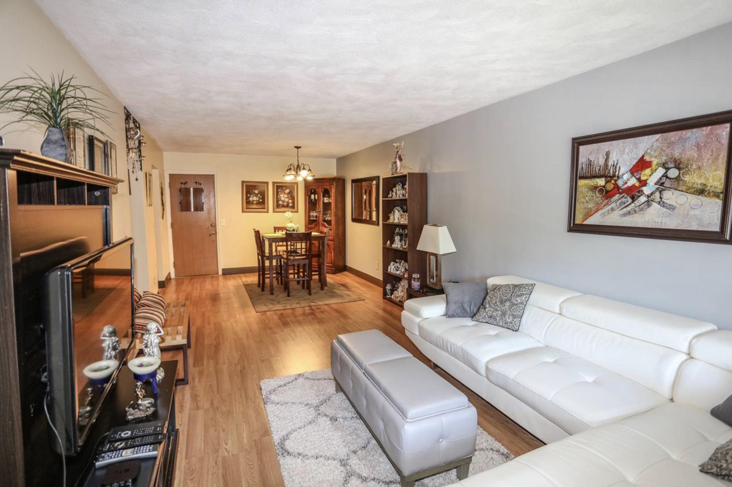 11 Strawberry Bank Rd, Nashua, NH 03062