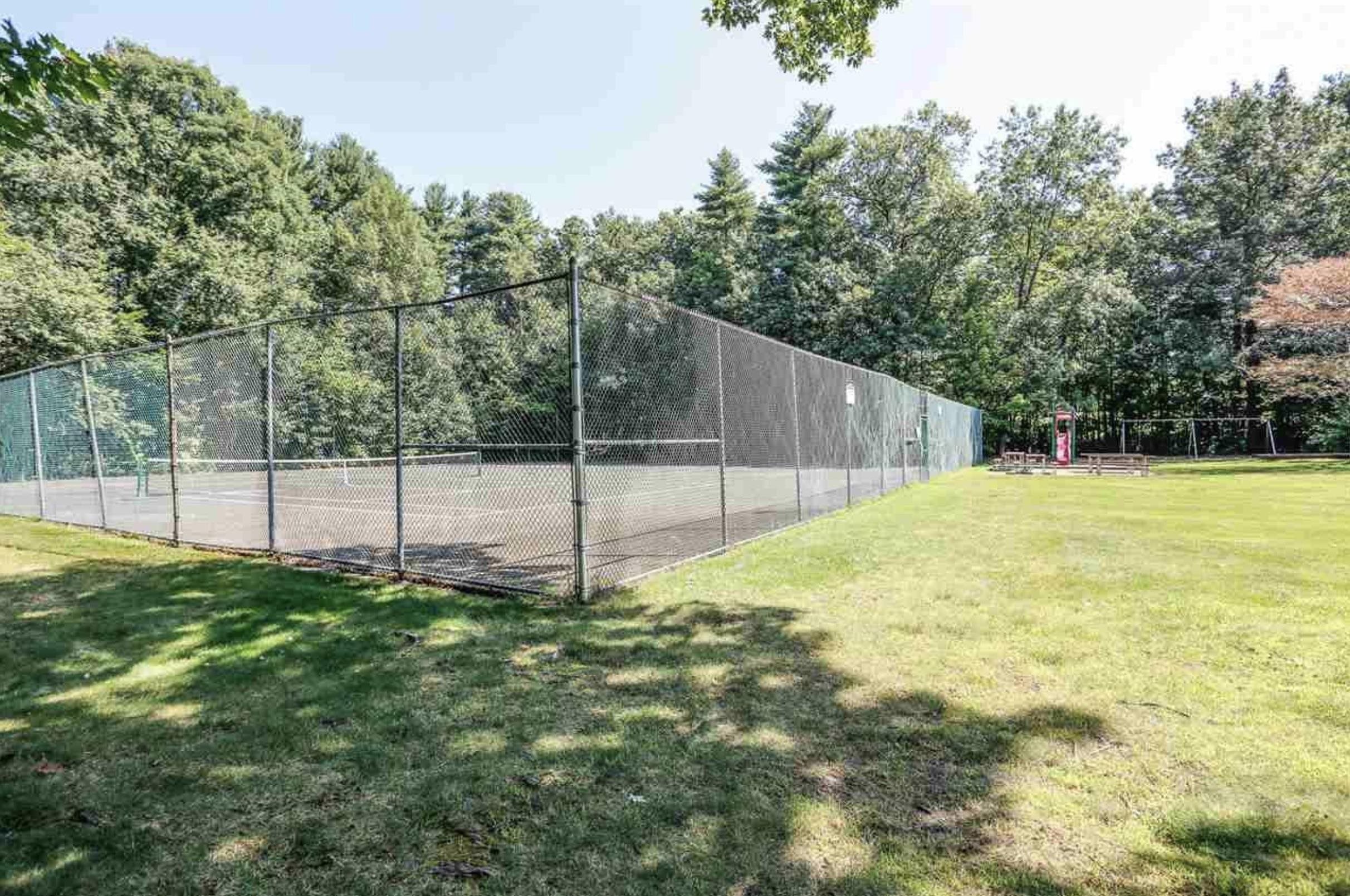 11 Strawberry Bank Rd #17, Nashua, NH 03062