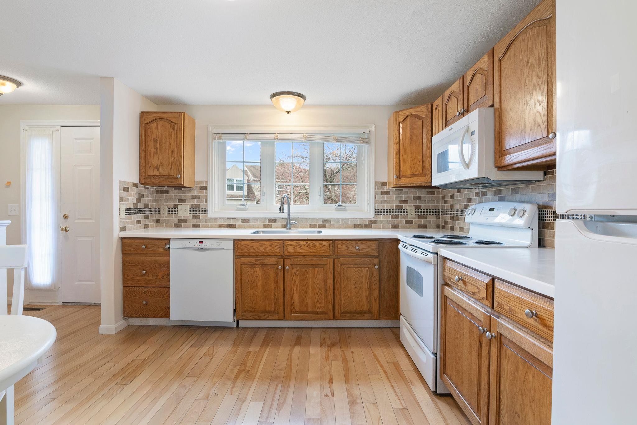 28 Stonehouse Ln, Keene, NH 03431