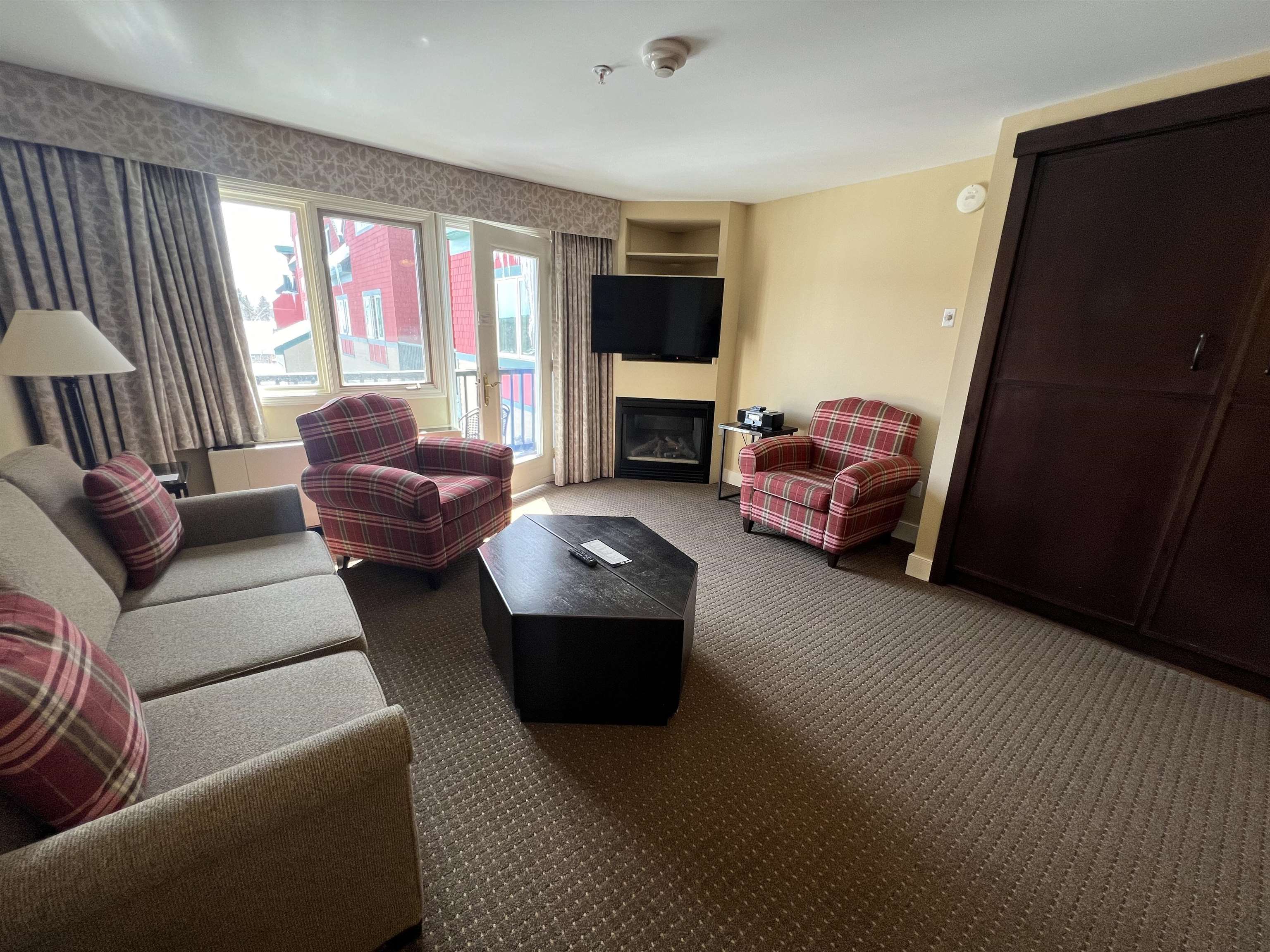 Homes for sale in Dover, VT | 269/271, Qtr 1 89 Grand Summit Wy, Dover, VT 05356 | MLS# 5079216