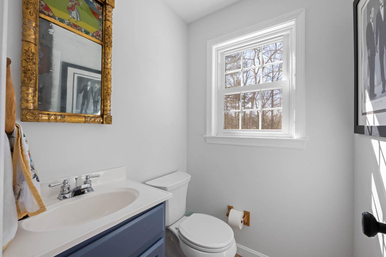 65 Kendall Hill Rd, Mont Vernon, NH 03057