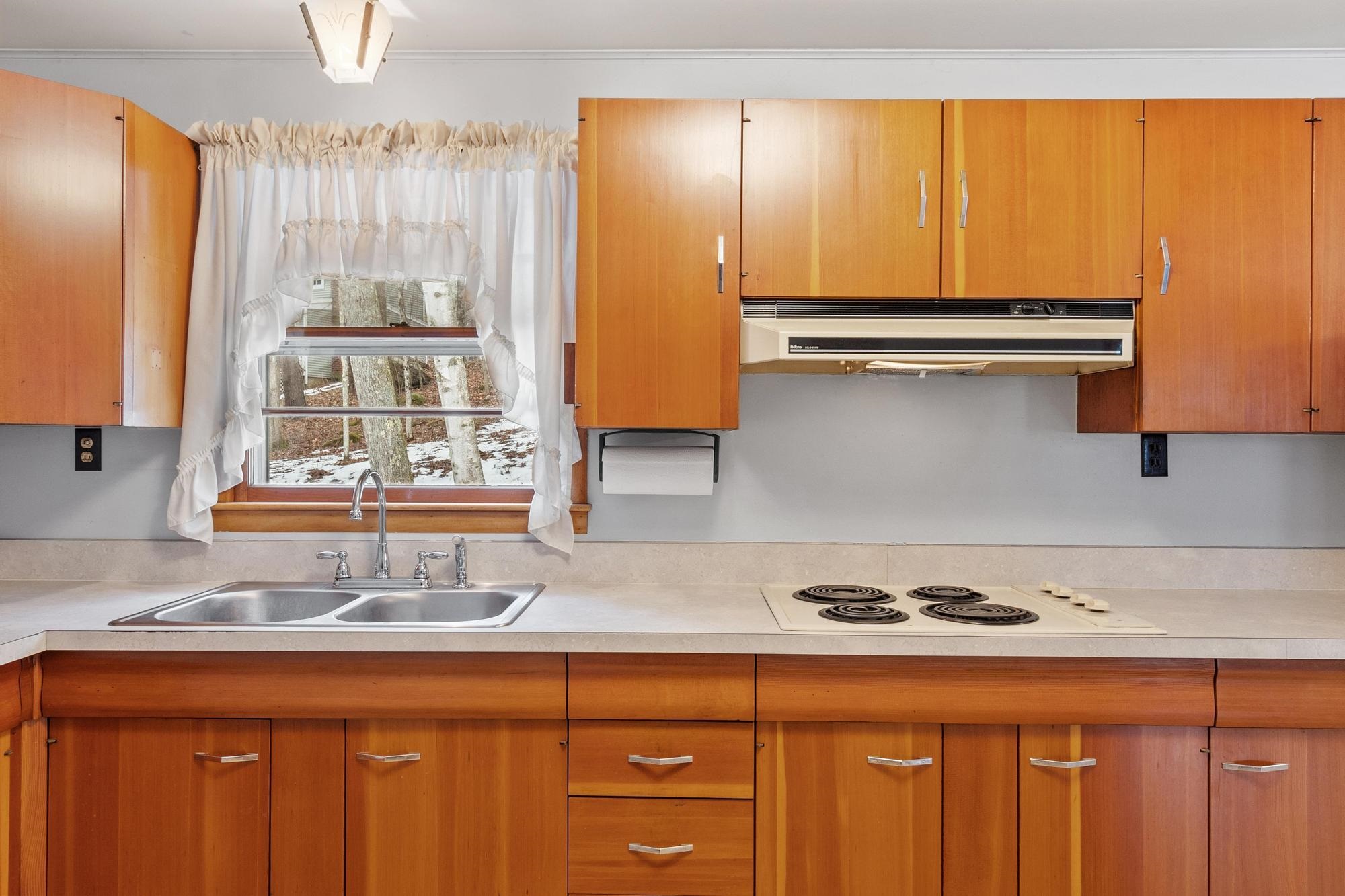 20 Ling St, Marlborough, NH 03455