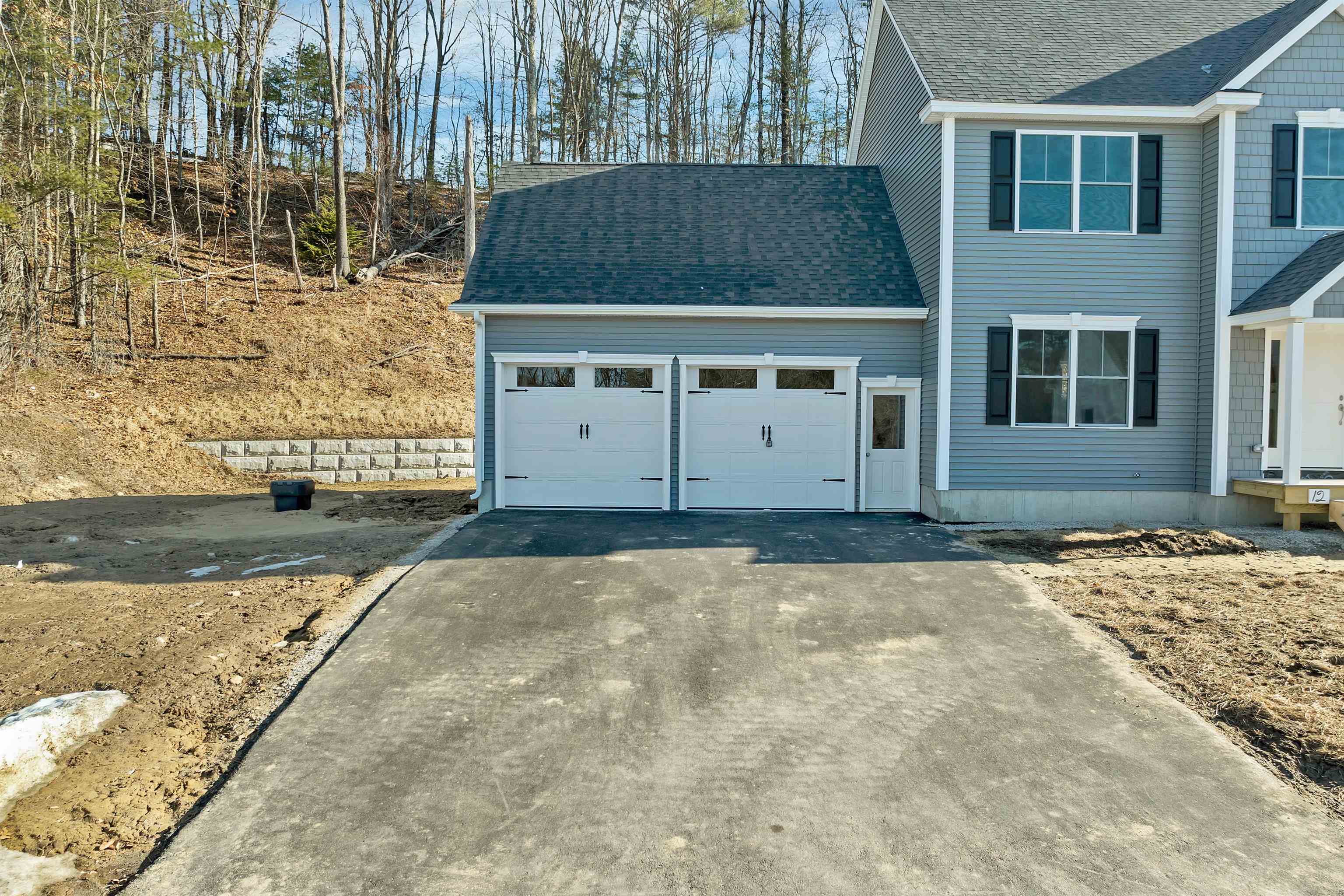 12 Shelburne Ln, Concord, NH 03301