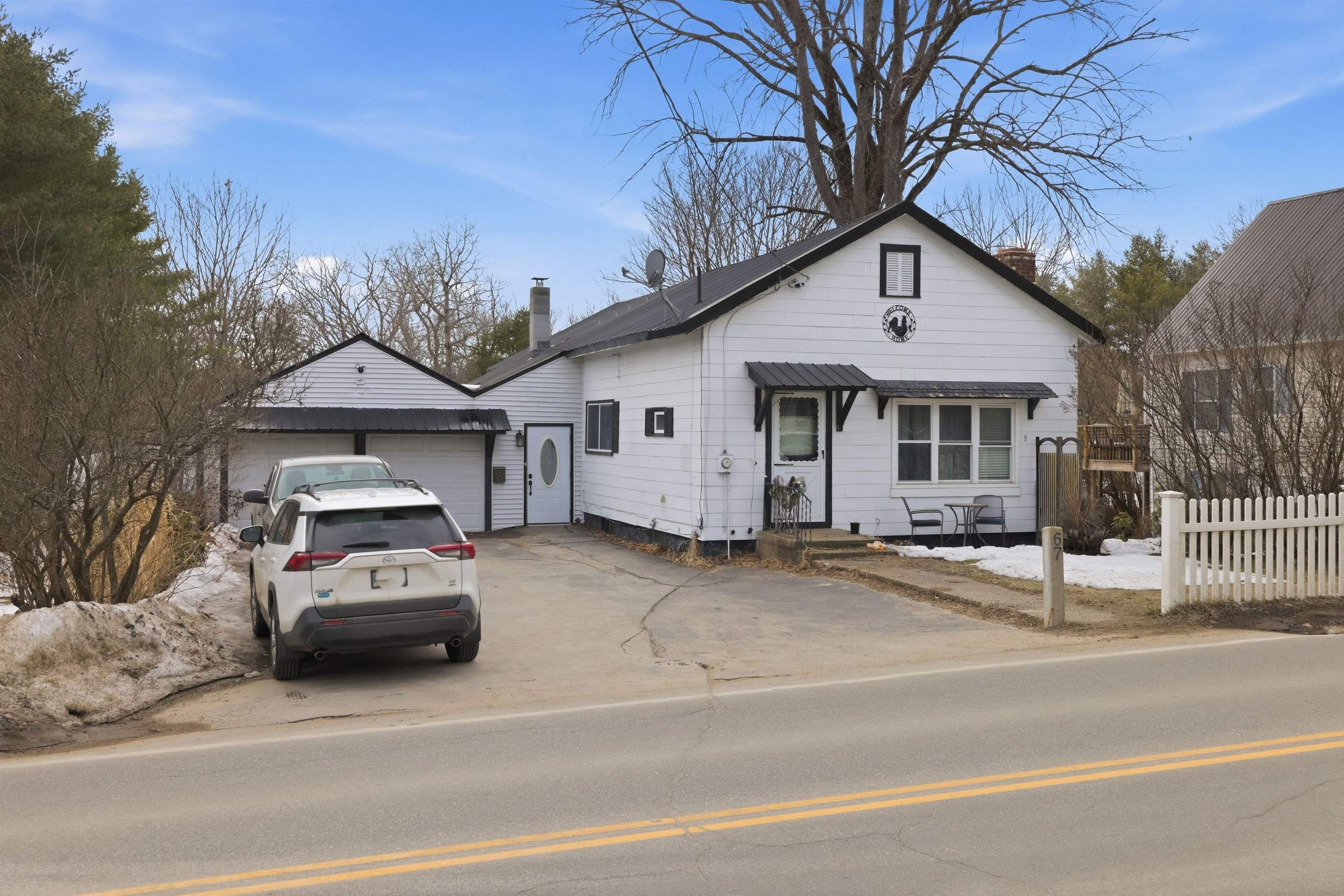 67 Park St, Northfield, NH 03276