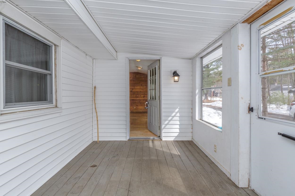 81 Village St, Concord, NH 03303