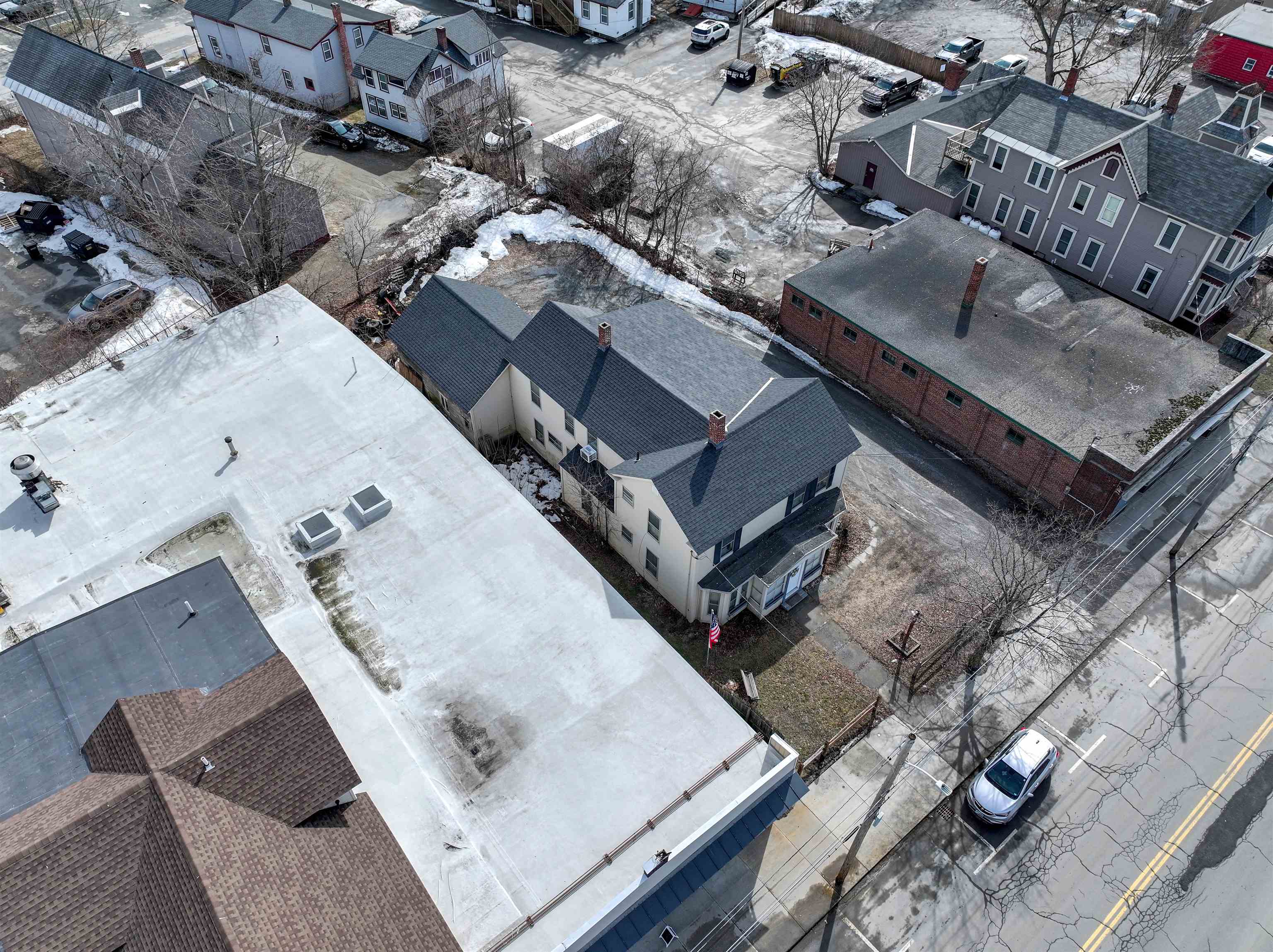 88 Pleasant St, Claremont, NH 03743