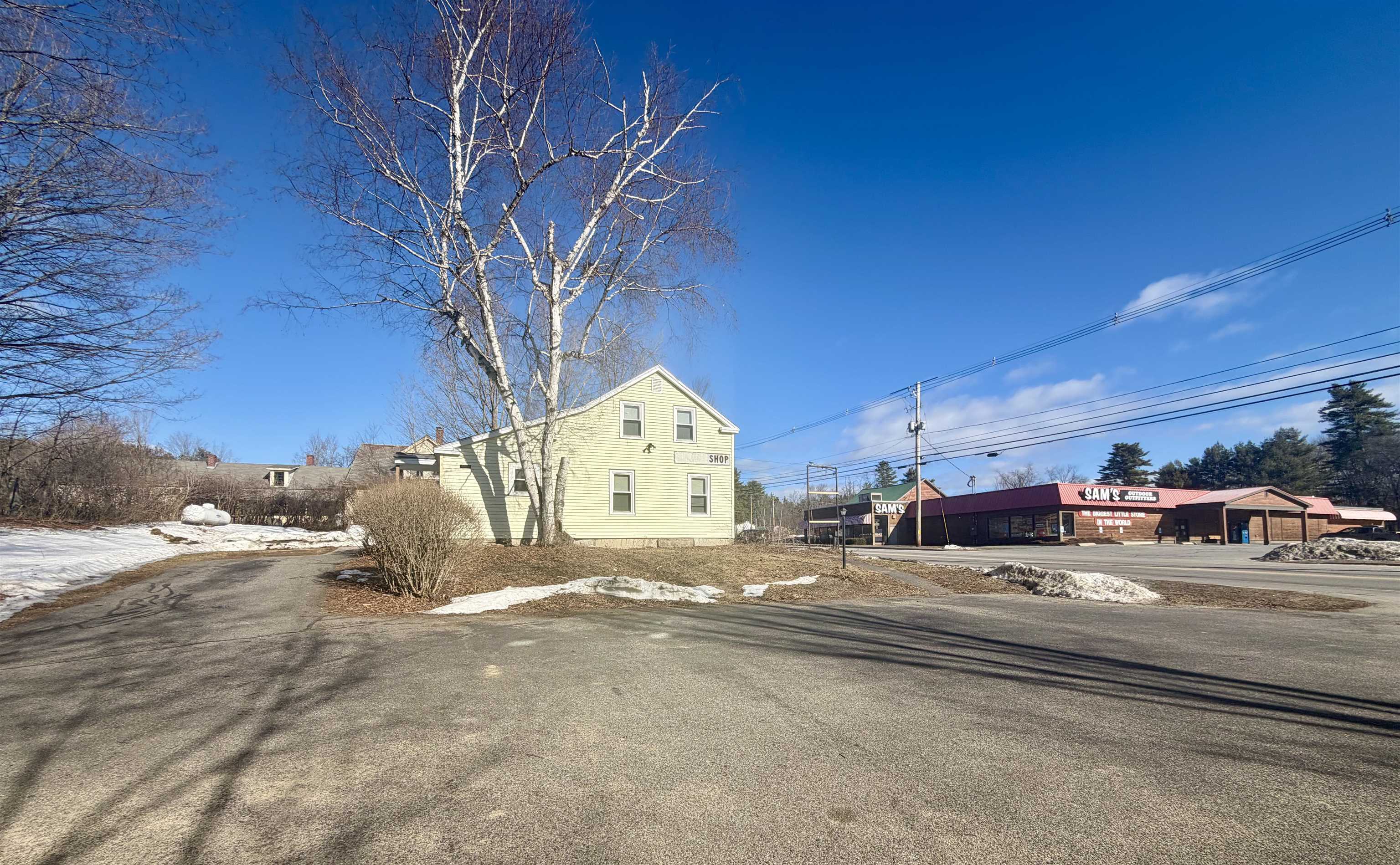 77 Monadnock Hw, Swanzey, NH 03446