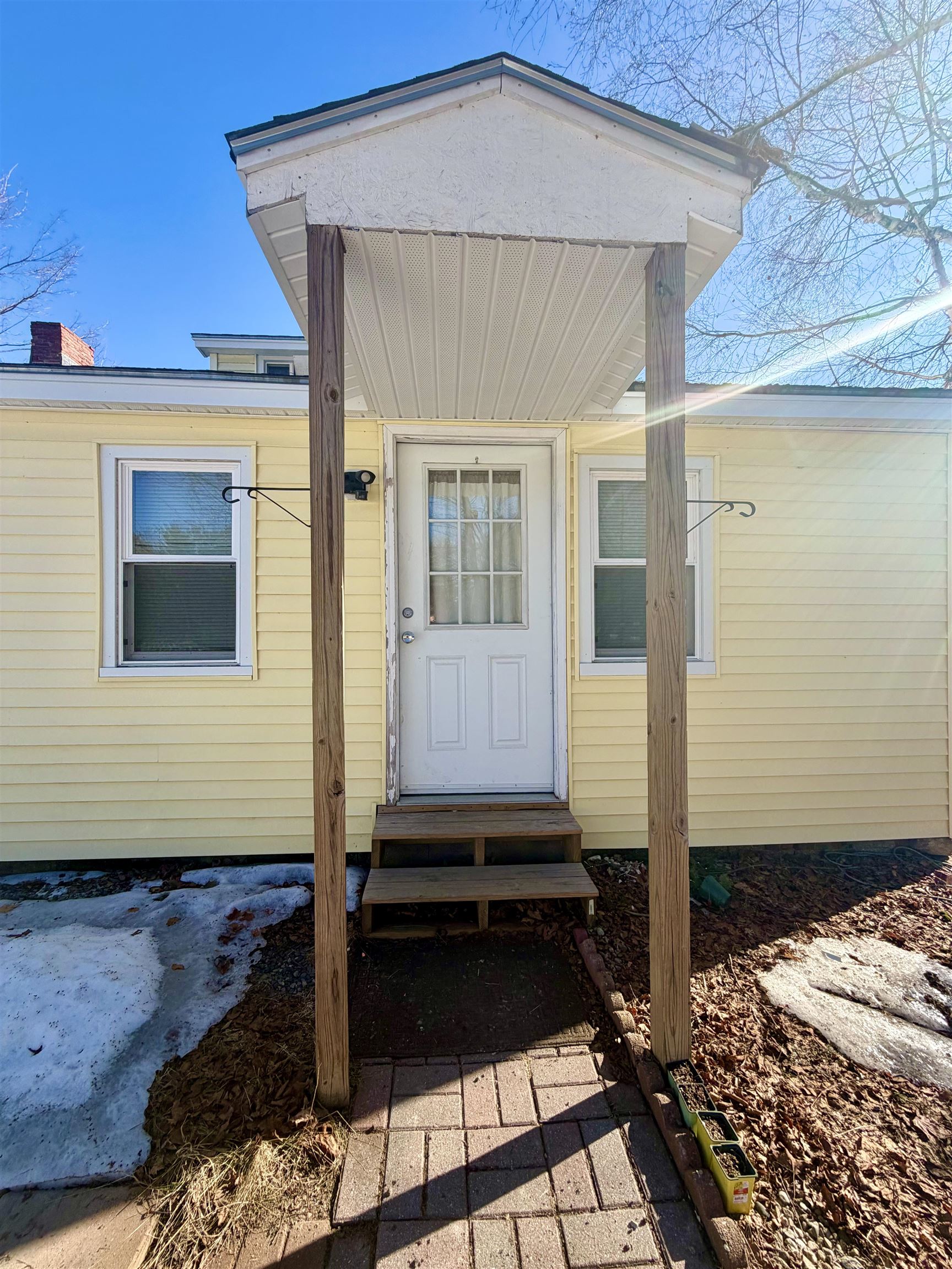 77 Monadnock Hw, Swanzey, NH 03446