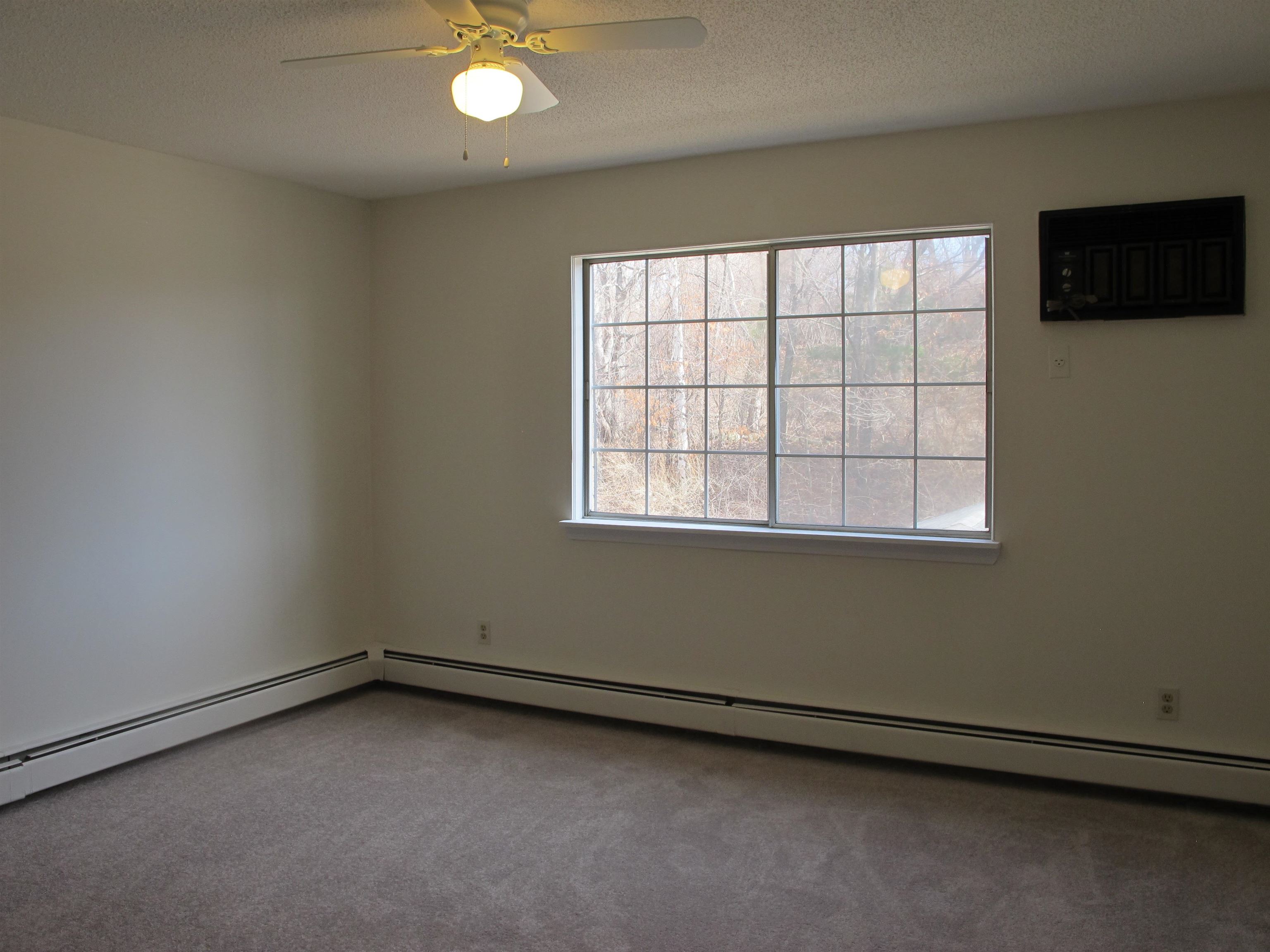 377 Huse Rd #25, Manchester, NH 03103