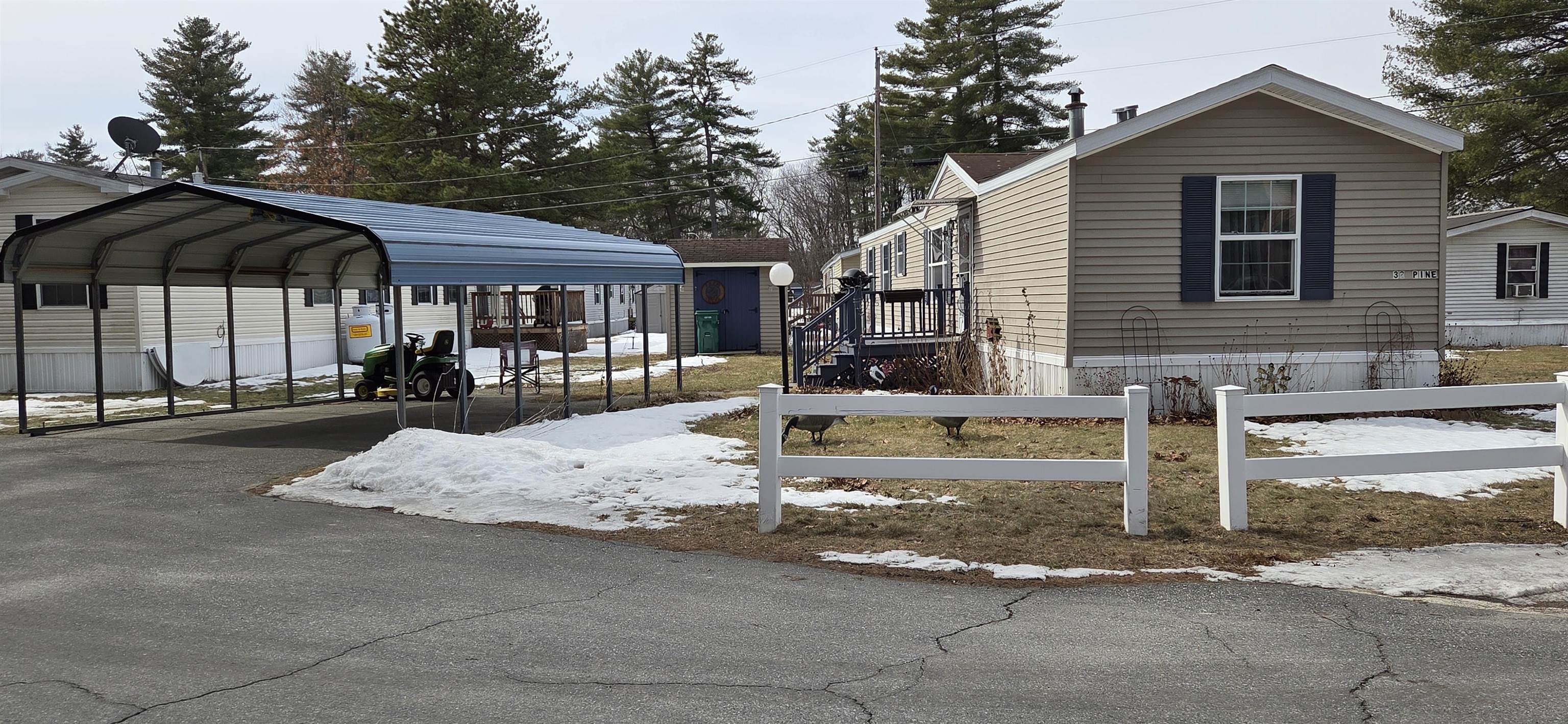 32 Pine St, Hinsdale, NH 04451