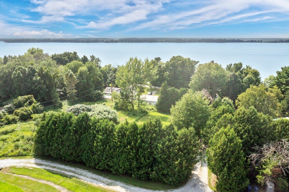 Homes for sale in Isle La Motte, VT | 1 Windy Ridge Ln, Isle La Motte, VT 05463 | MLS# 5079297