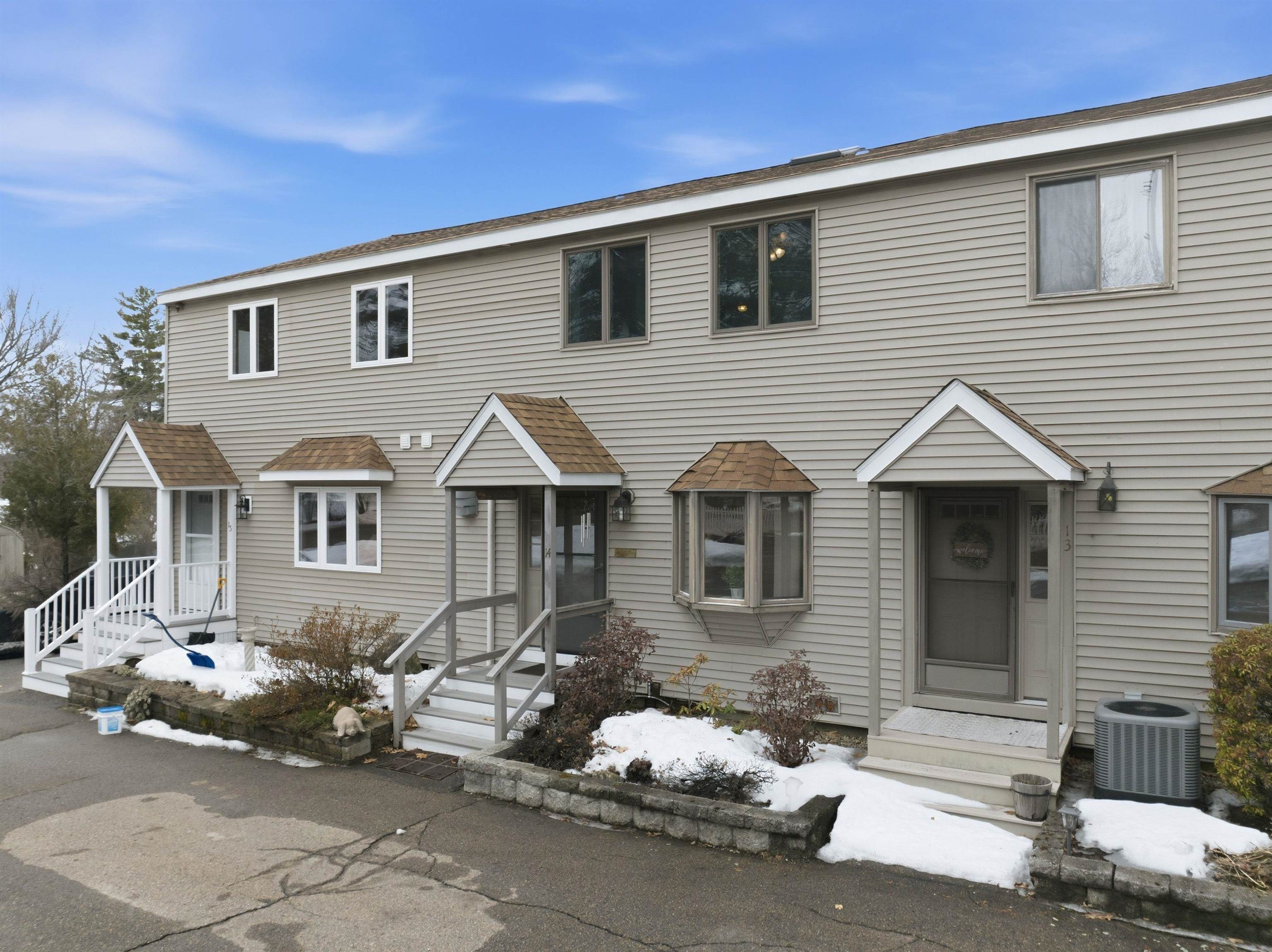 78 Lake Shore Dr, Moultonborough, NH 03254