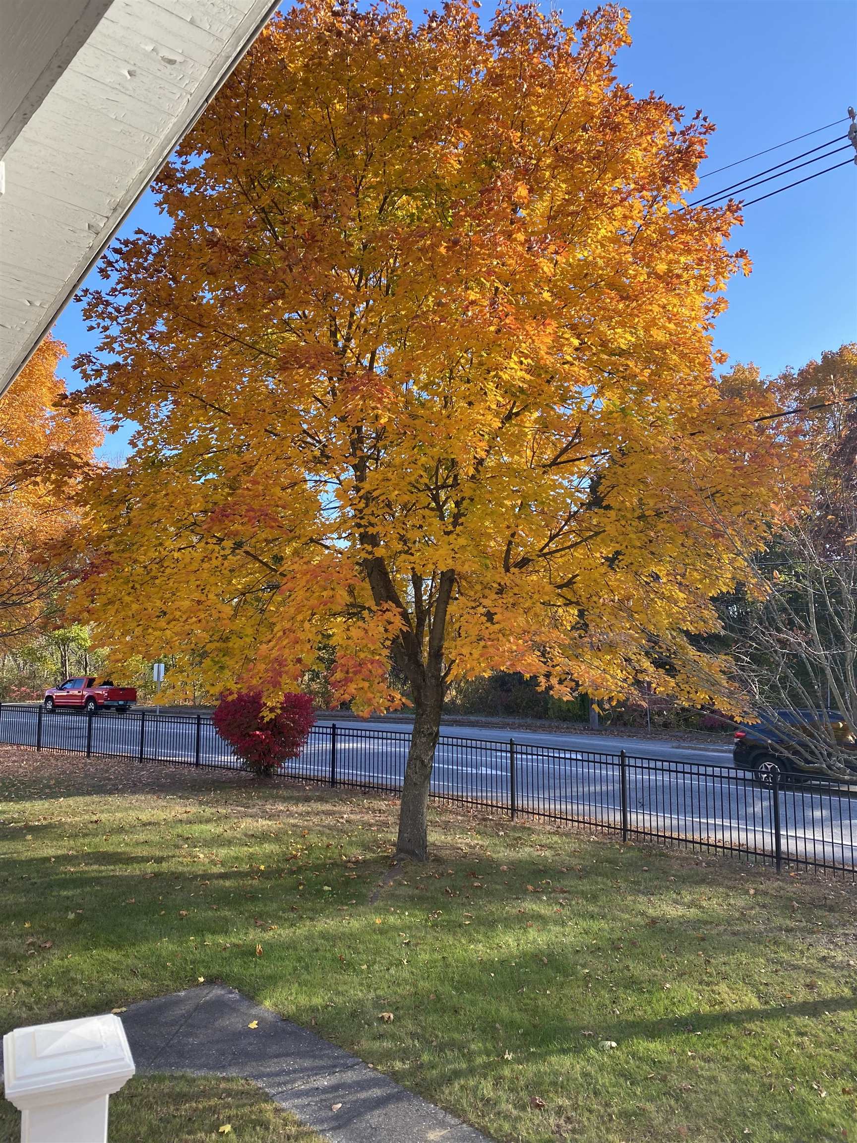 549 West St, Keene, NH 03431