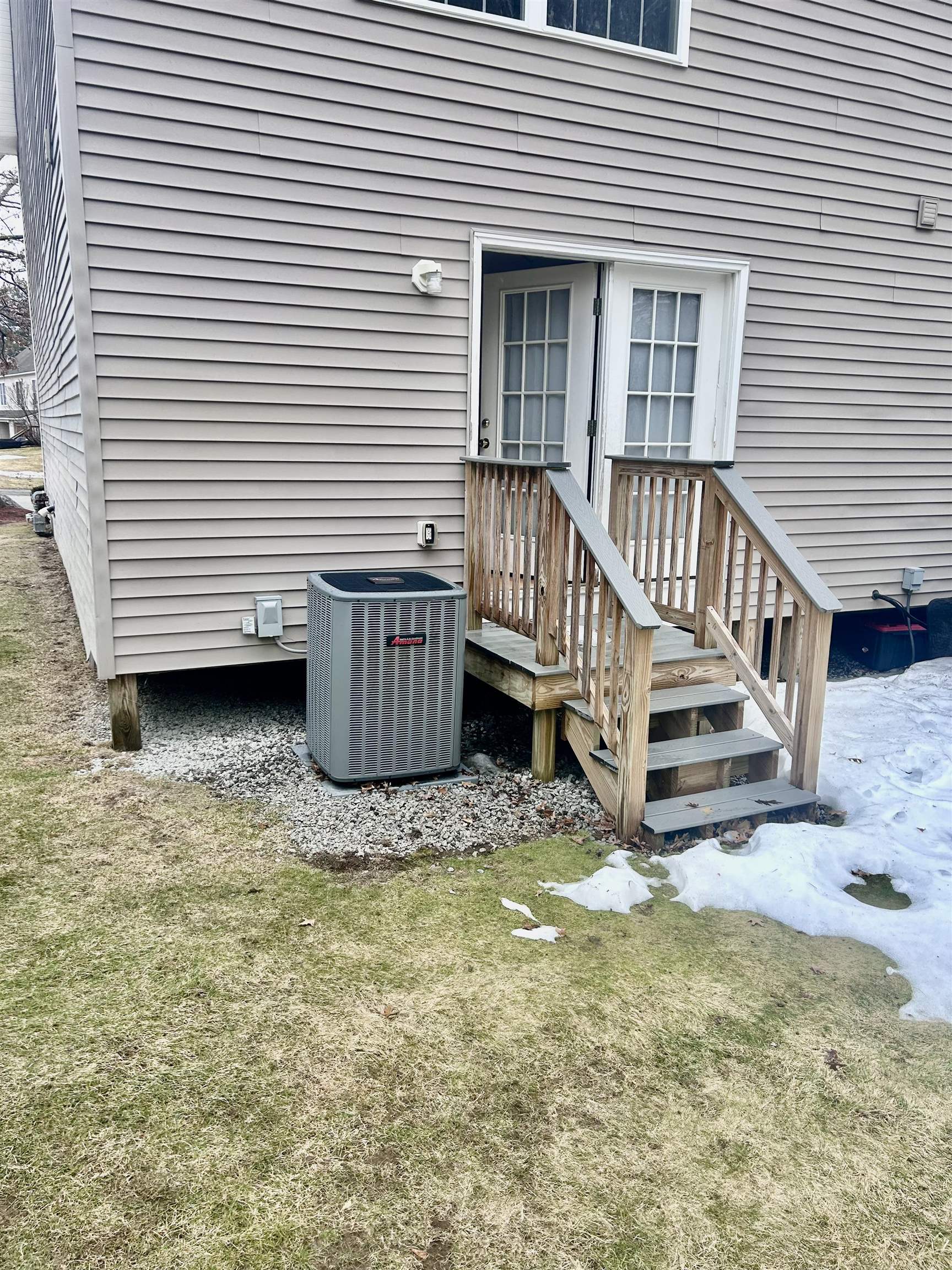 25 Shadowbrook Dr, Hudson, NH 03051