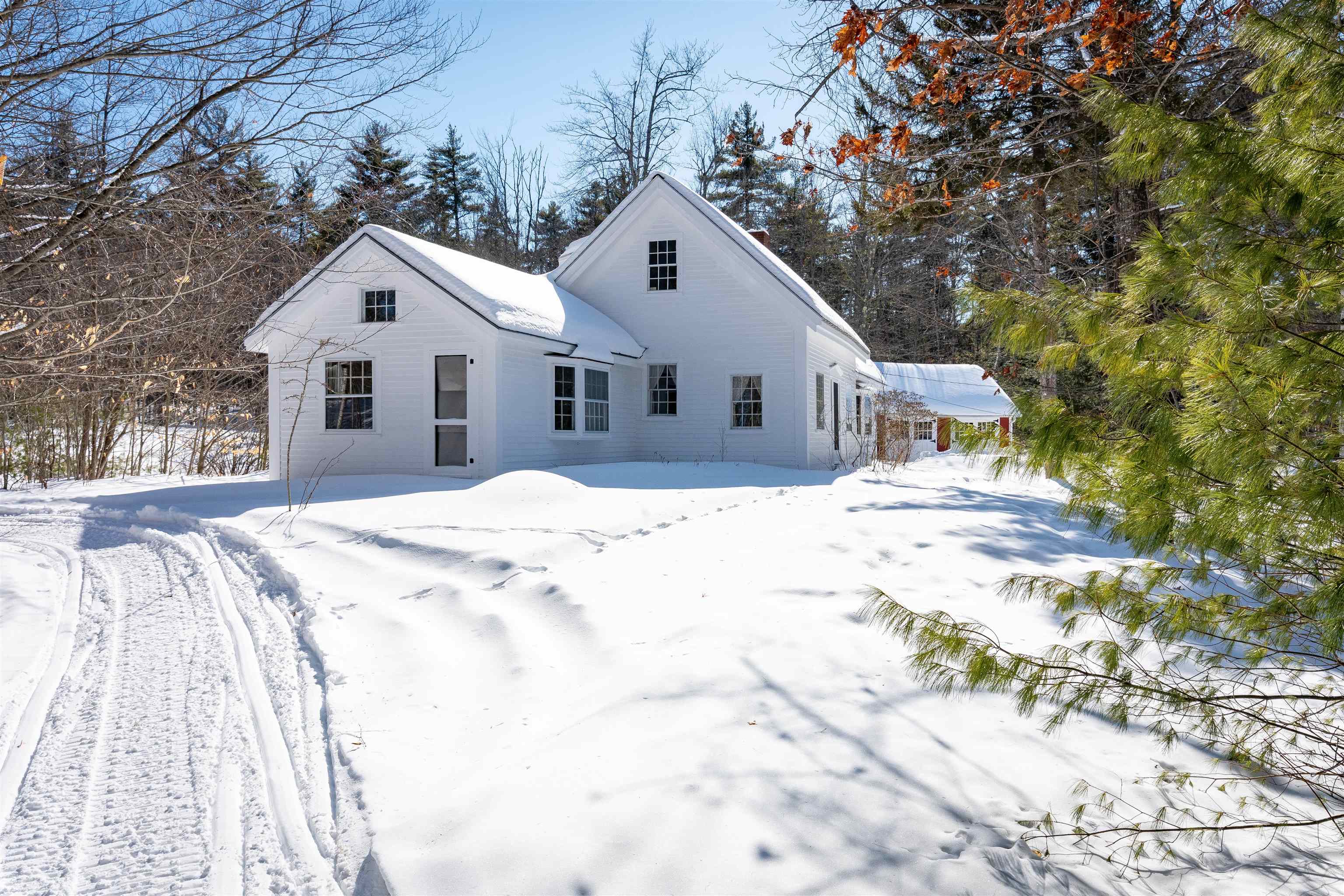 47 Stagecoach Rd, Alton, NH 03809