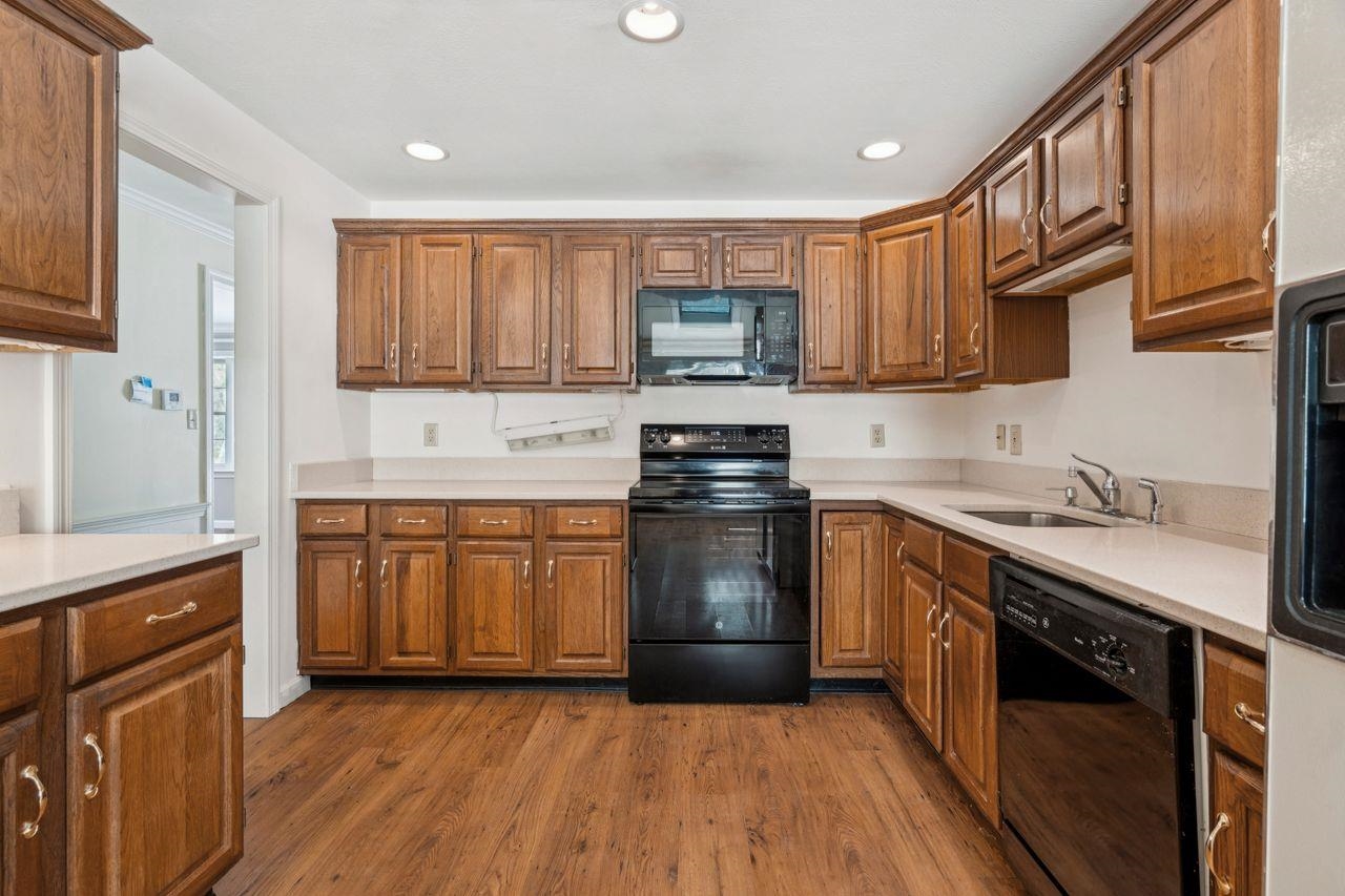 22 Atherton Ln, Amherst, NH 03031