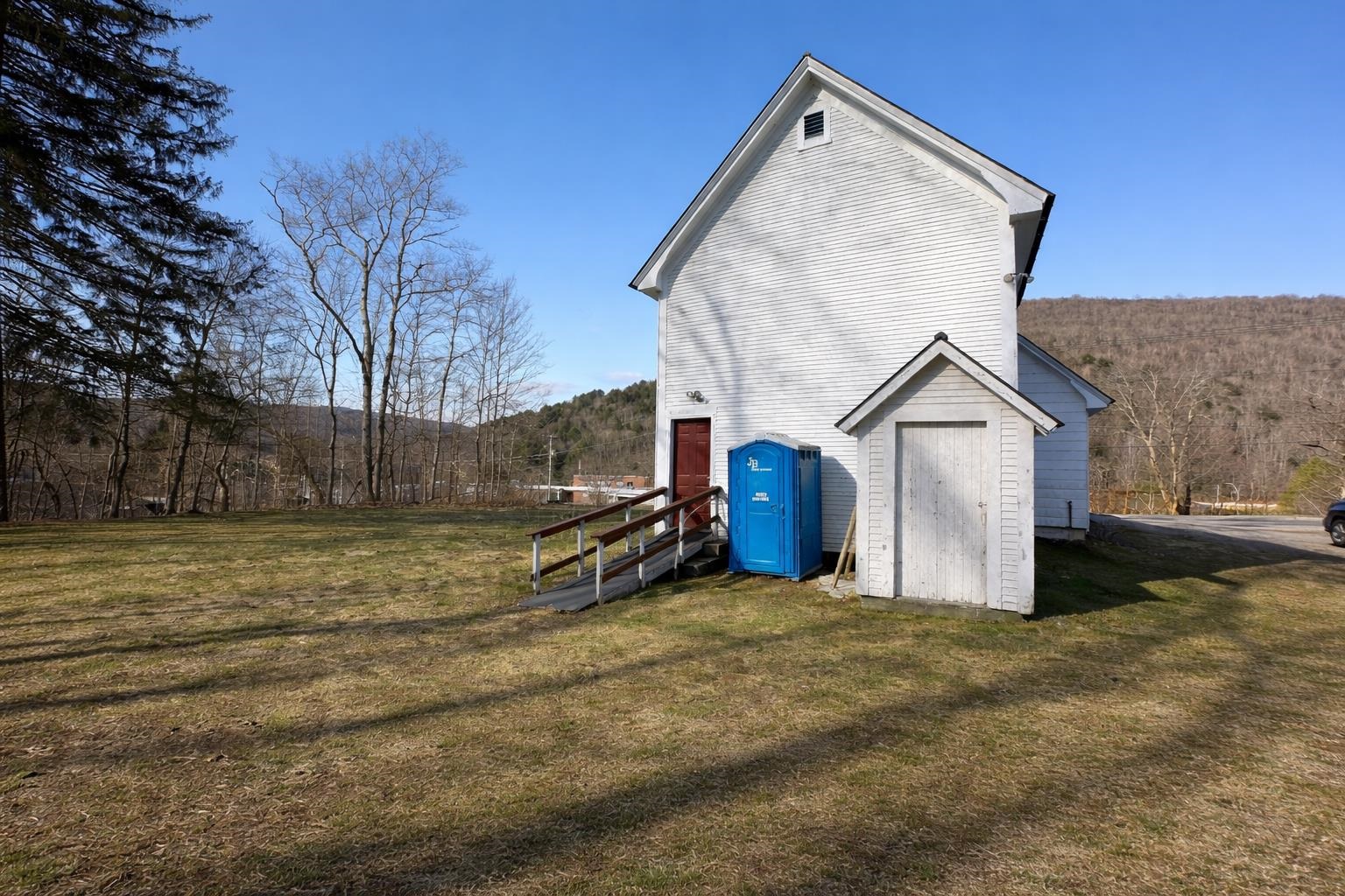 169 South Main St, Rochester, VT 05767