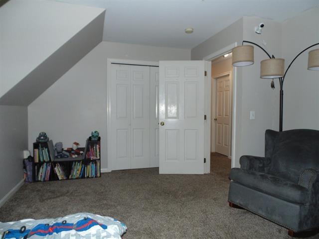 109 Greenfield Rd, Peterborough, NH 03458