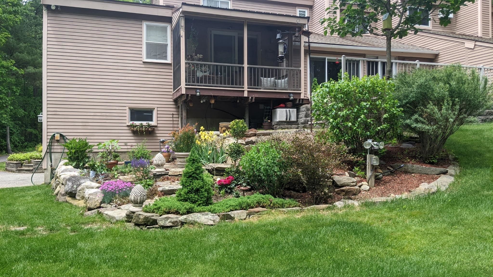 30 Maple Ave, Hampstead, NH 03841