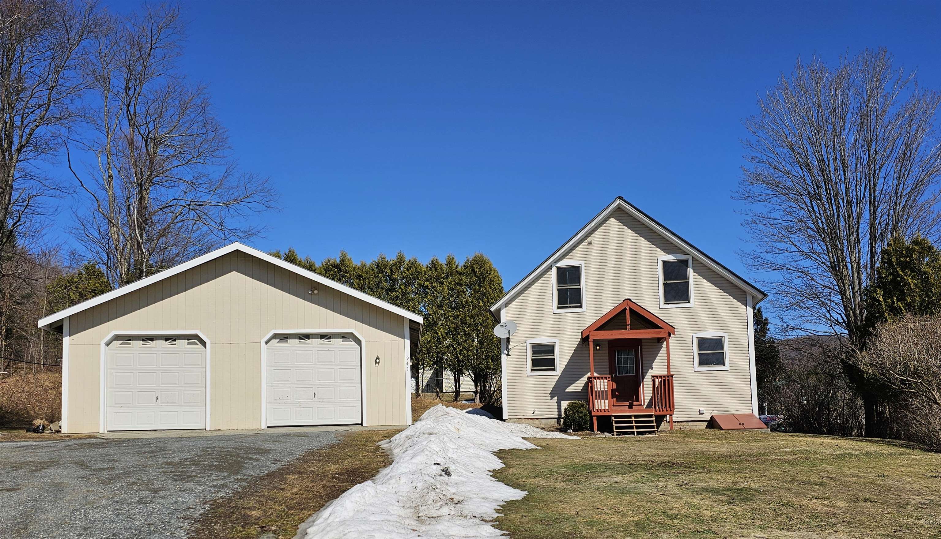 Homes for sale in Bakersfield, VT | 941 Main St North, Bakersfield, VT 05441 | MLS# 5079369