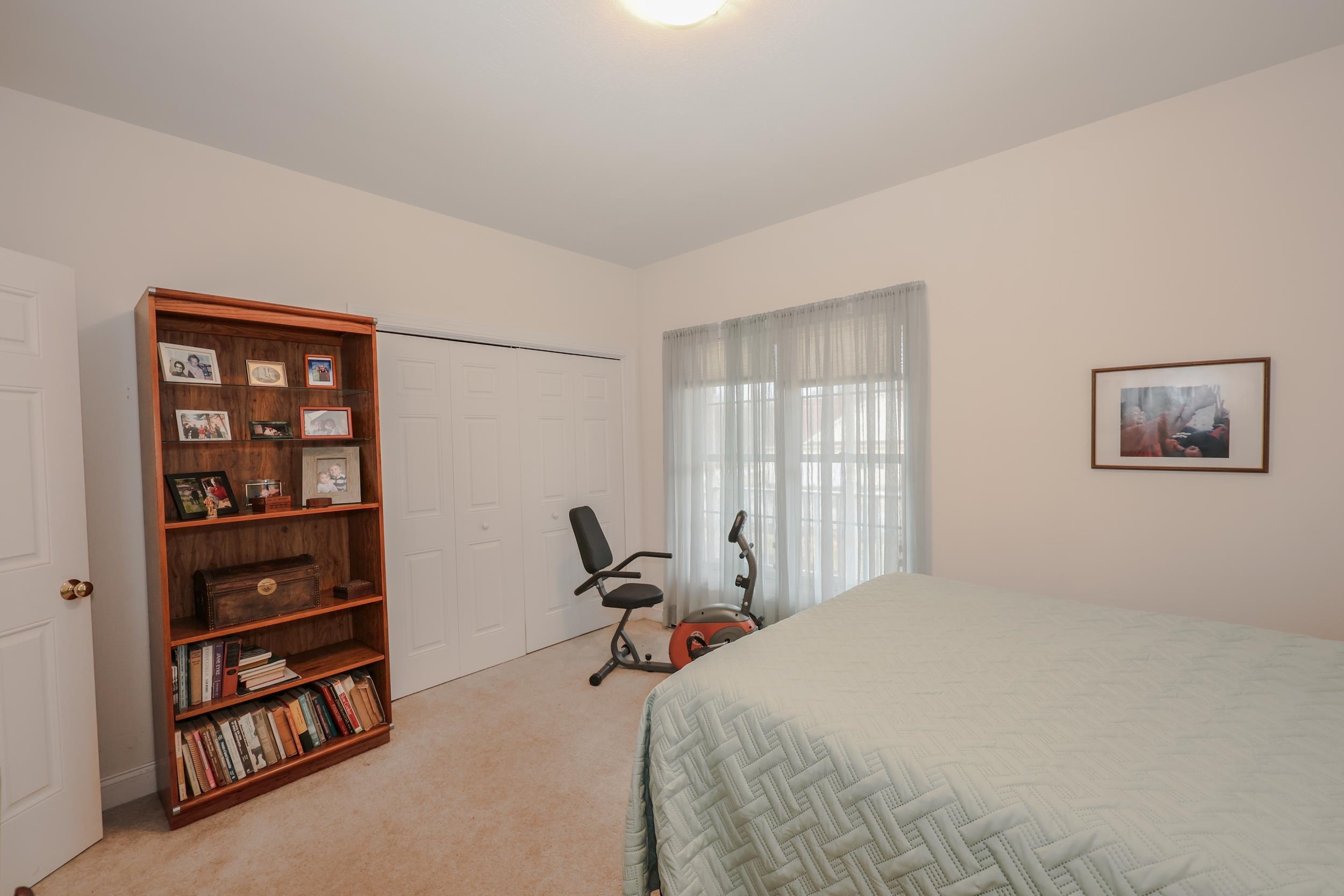 64 Pray St, Rochester, NH 03868