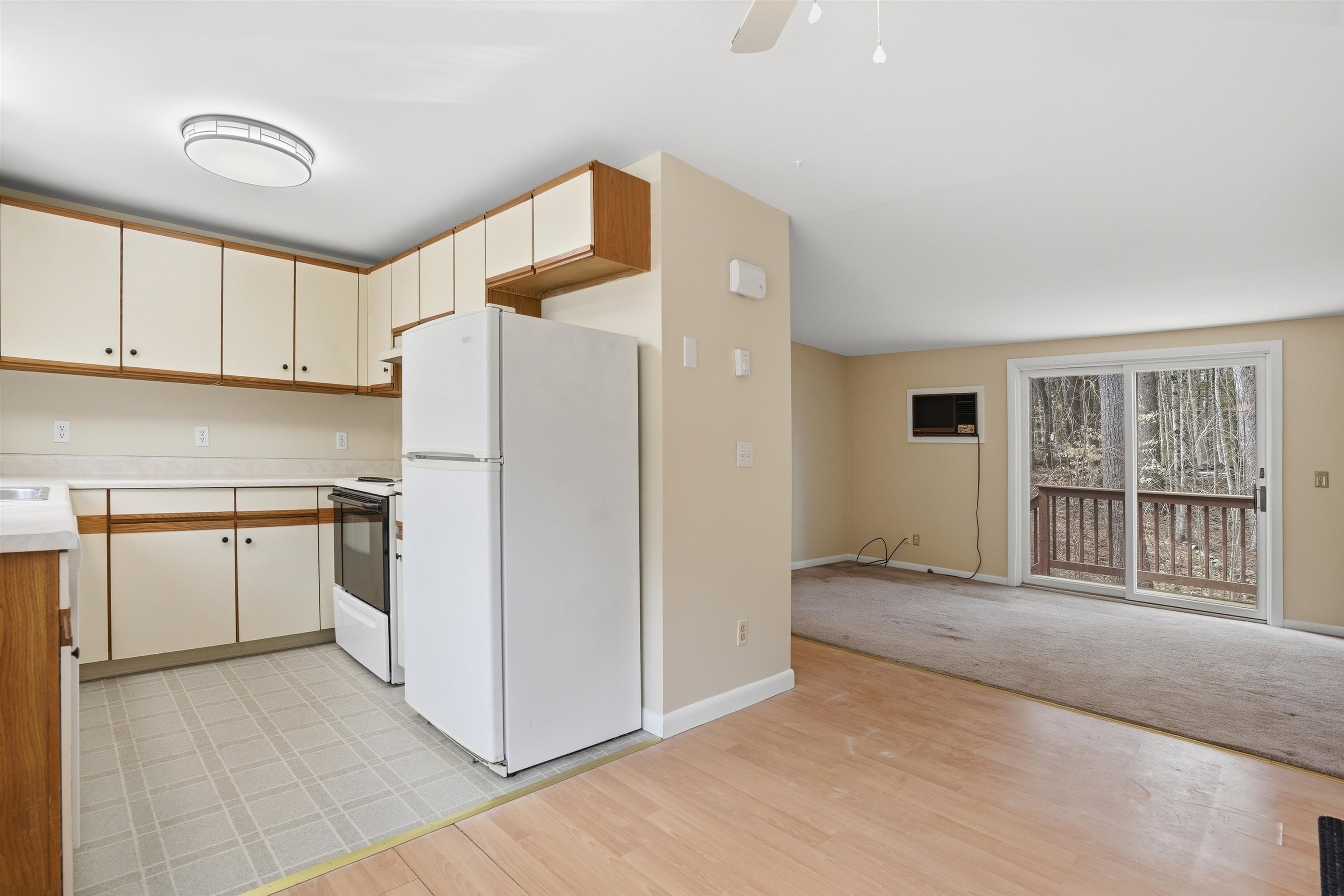 23 Old Stage Coach Rd, Epping, NH 03042