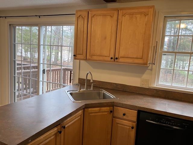 63 Cannongate Iii Rd, Nashua, NH 03063