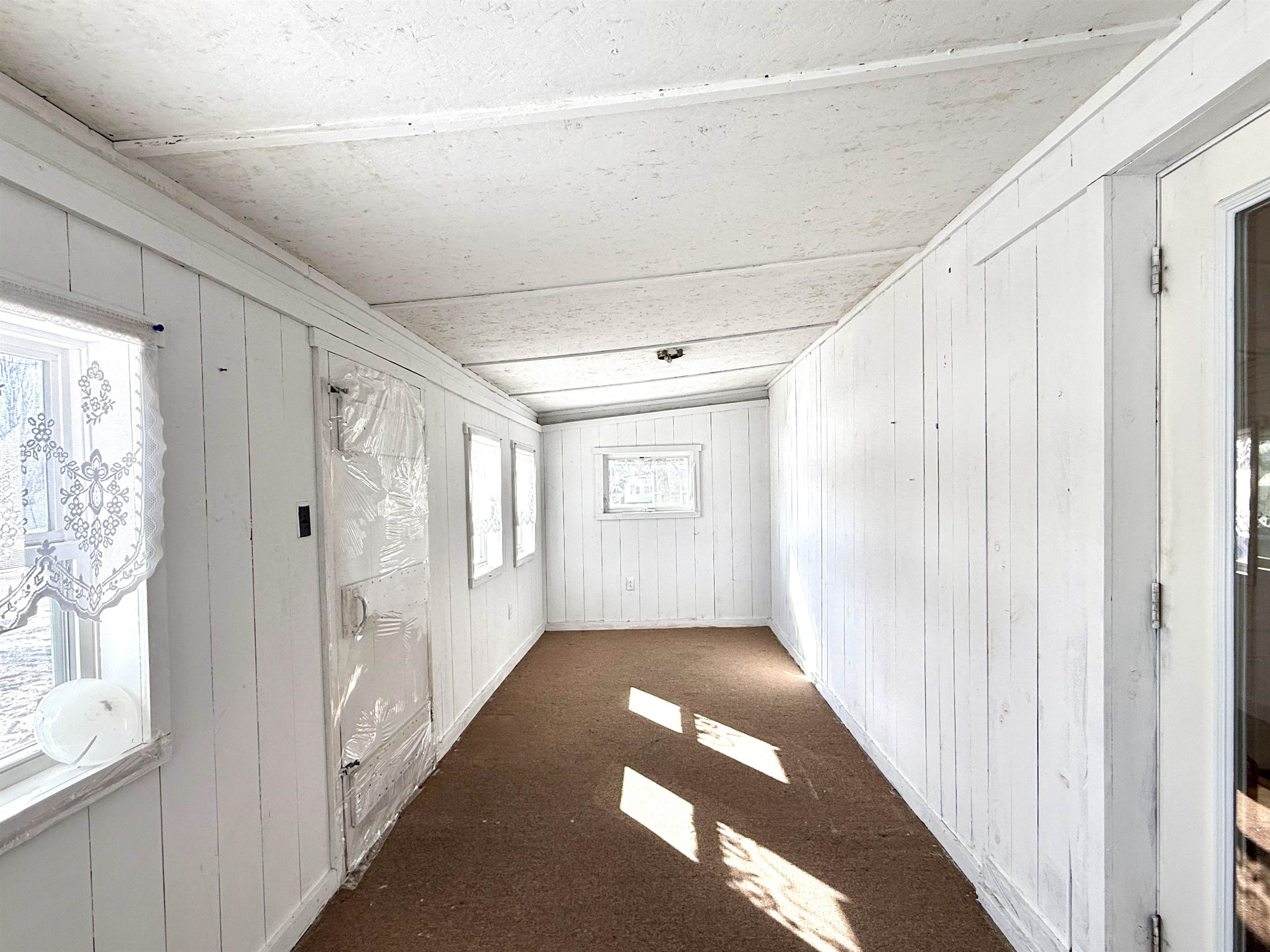 12 Wolcott St, Lancaster, NH 03584