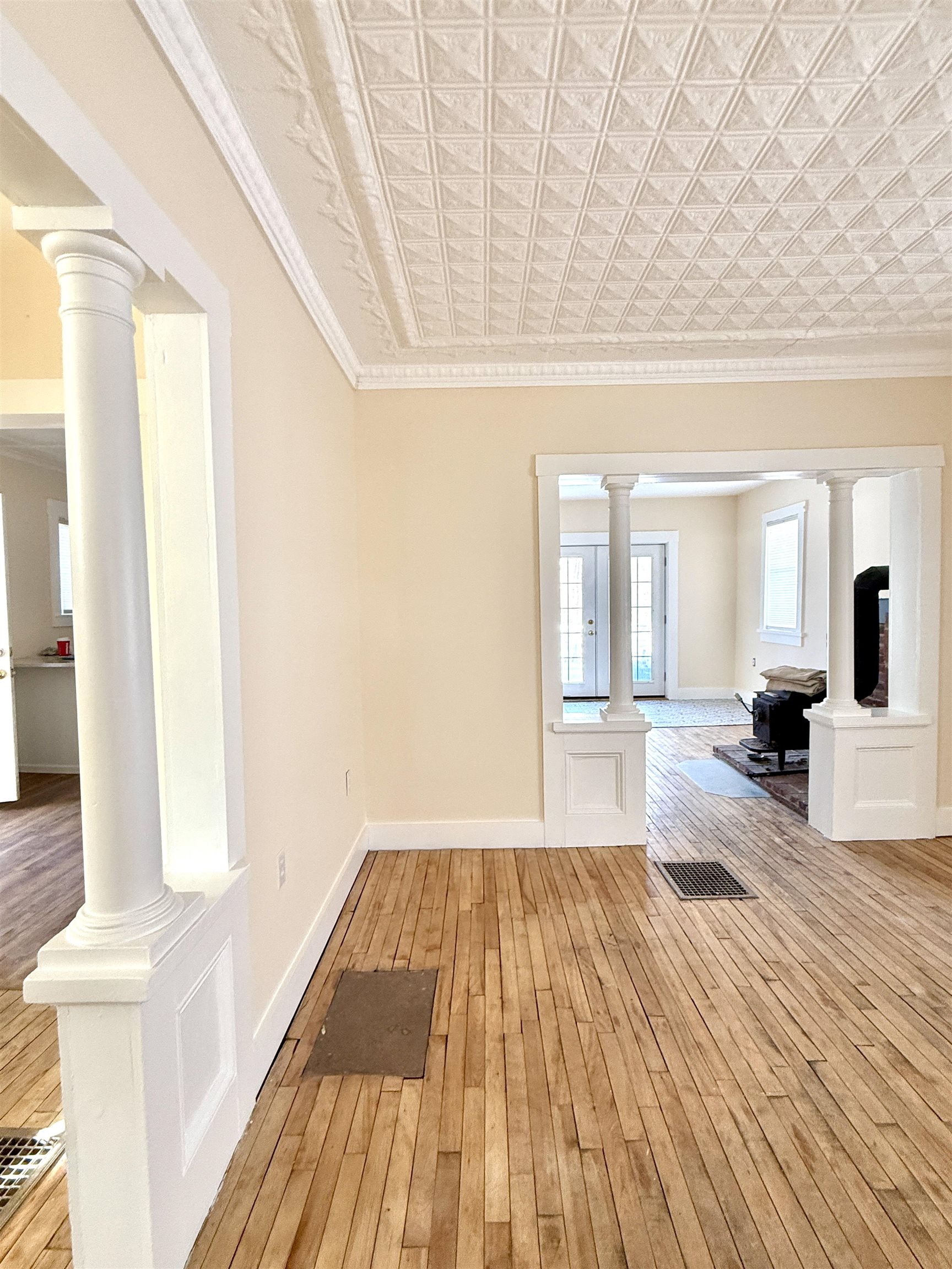 12 Wolcott St, Lancaster, NH 03584