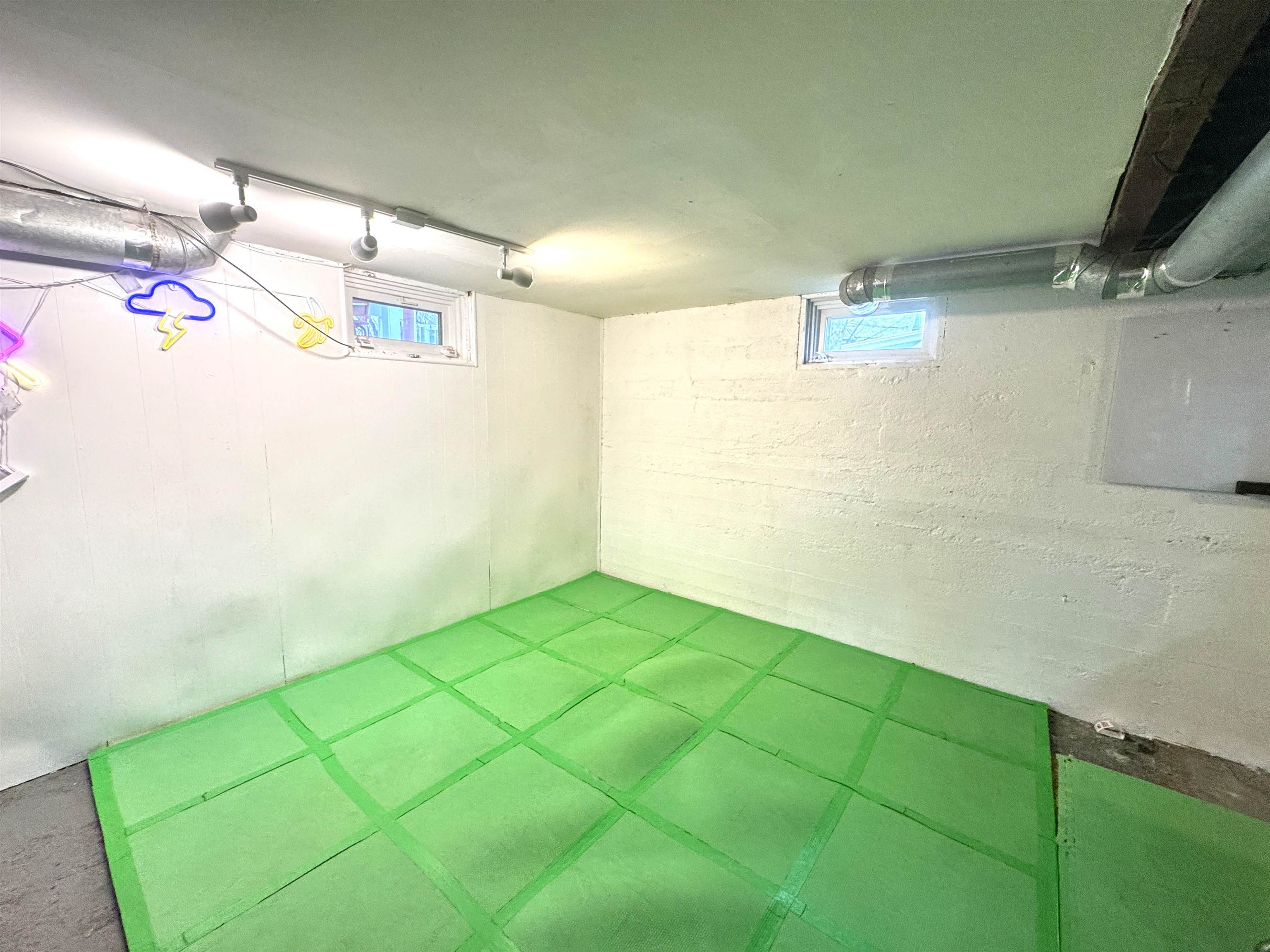 28 Dana St, Lebanon, NH 03784