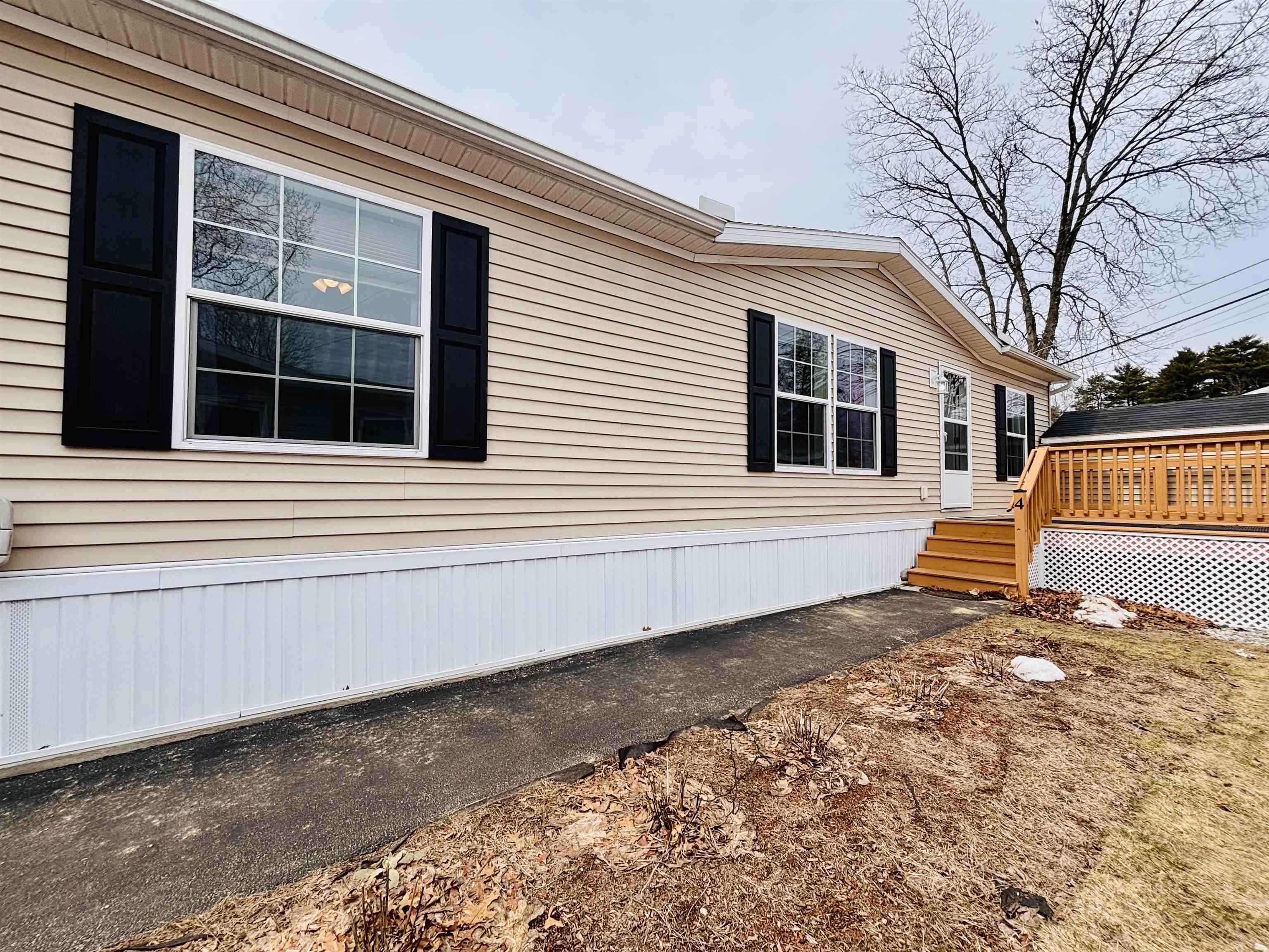 Homes for sale in Milford, NH | 545 Elm St #4, Milford, NH 03055 | MLS# 5079405