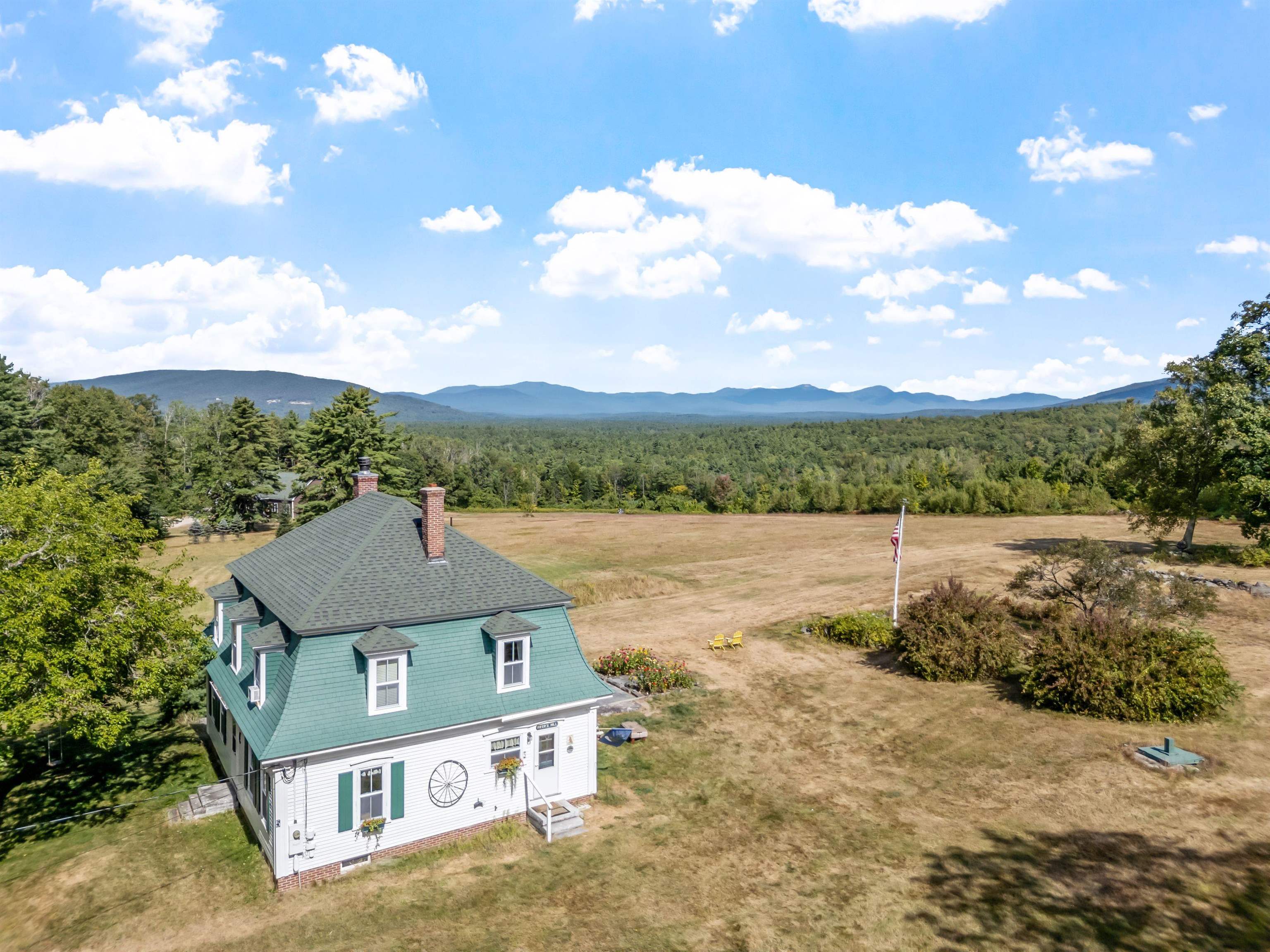 5 Ferry Rd, Moultonborough, NH 03254