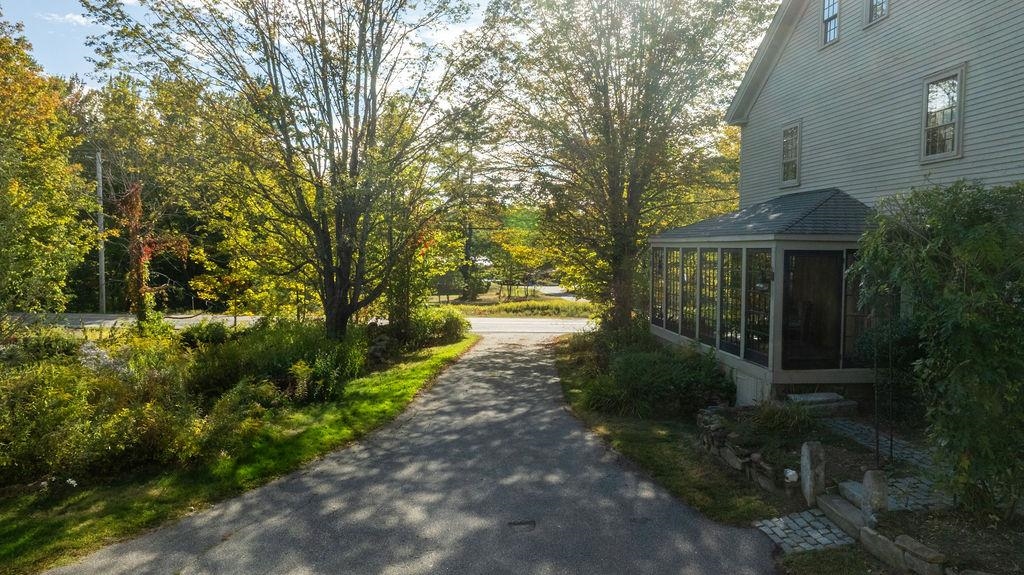 585 Province Rd, Gilmanton, NH 03237