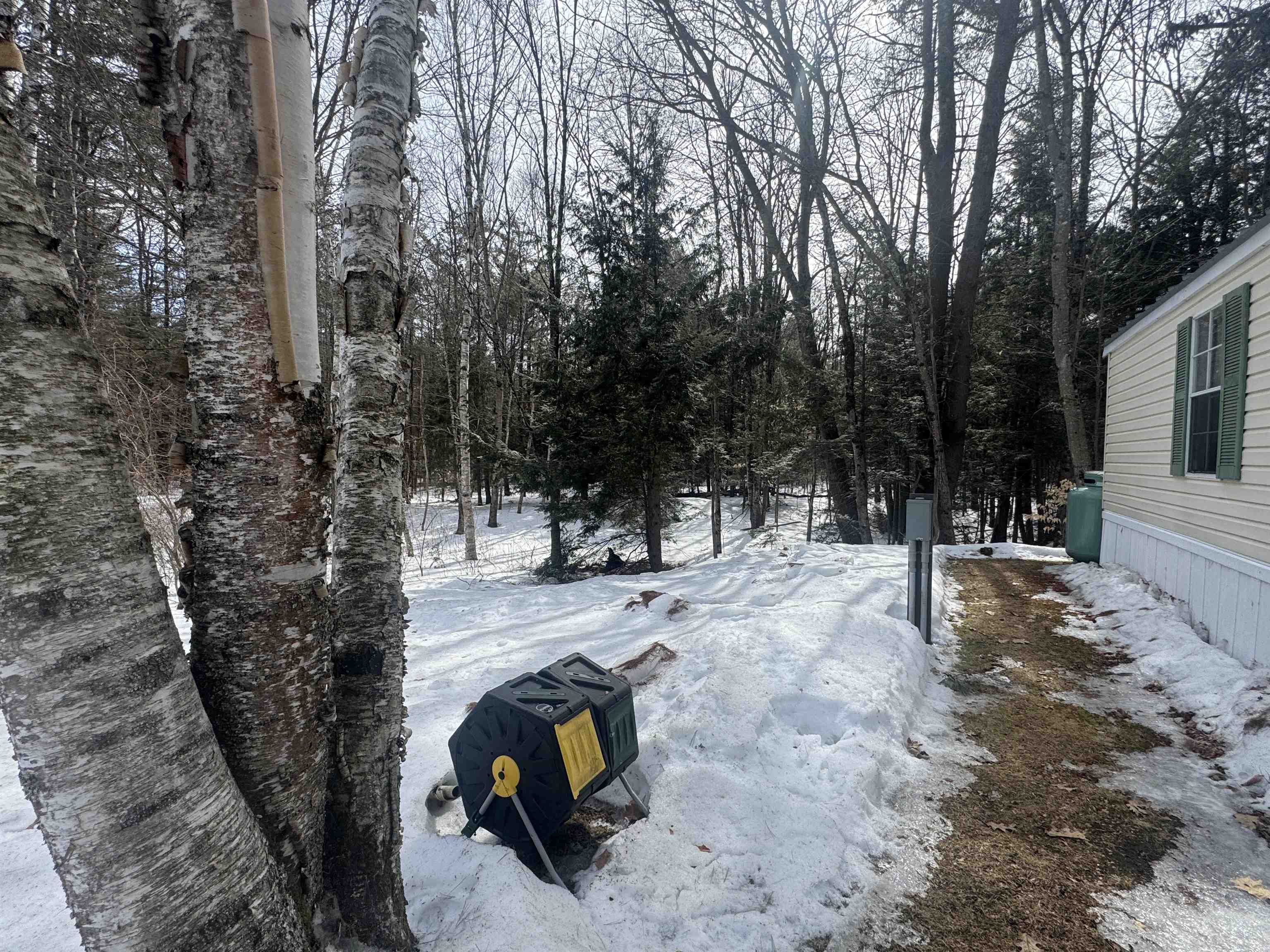 82 Sunset Cir, Campton, NH 03223