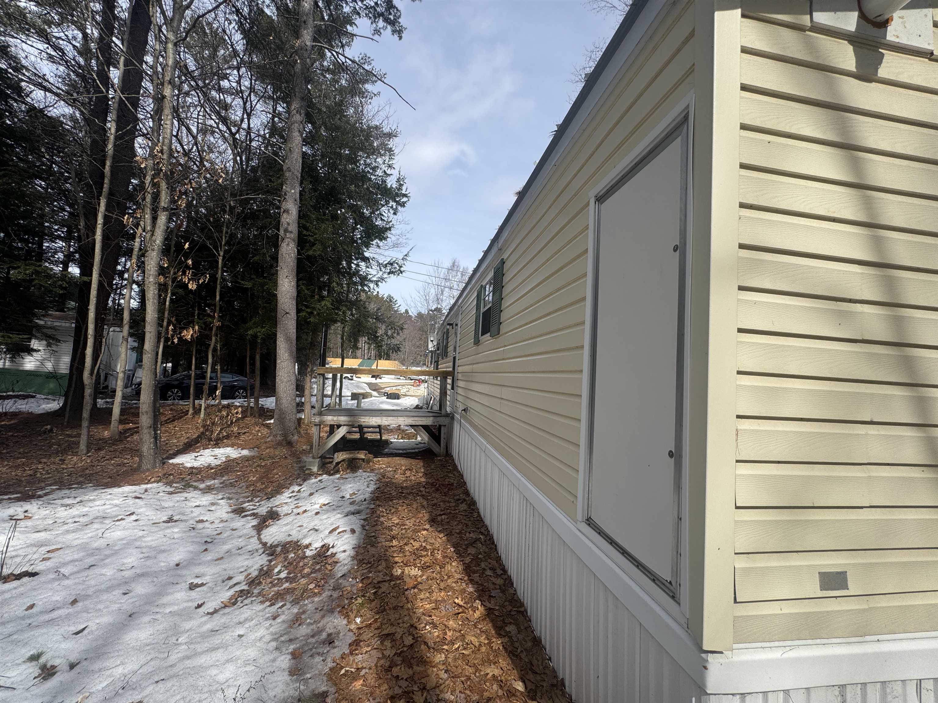 82 Sunset Cir, Campton, NH 03223