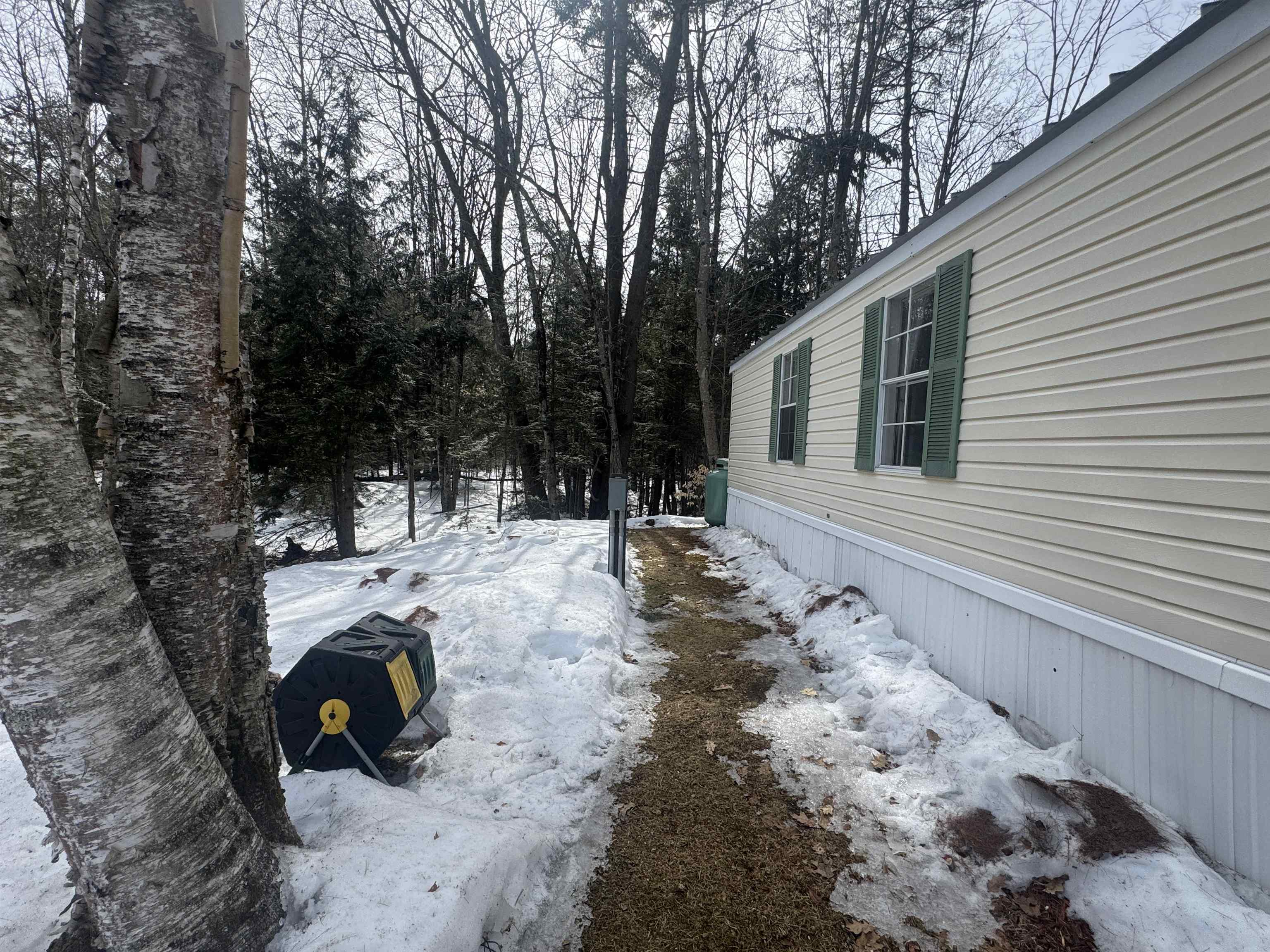 82 Sunset Cir, Campton, NH 03223