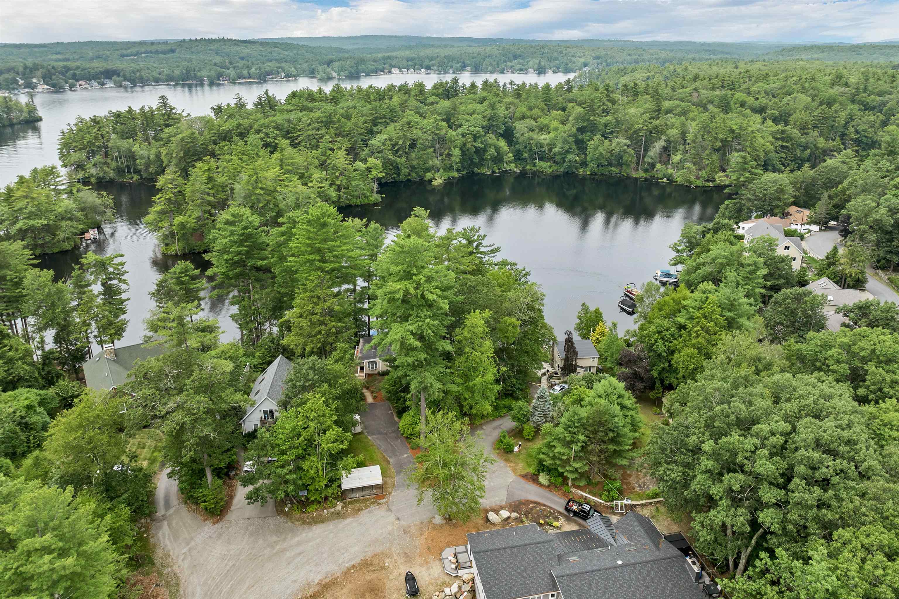 9 Valcat Ln, Atkinson, NH 03811