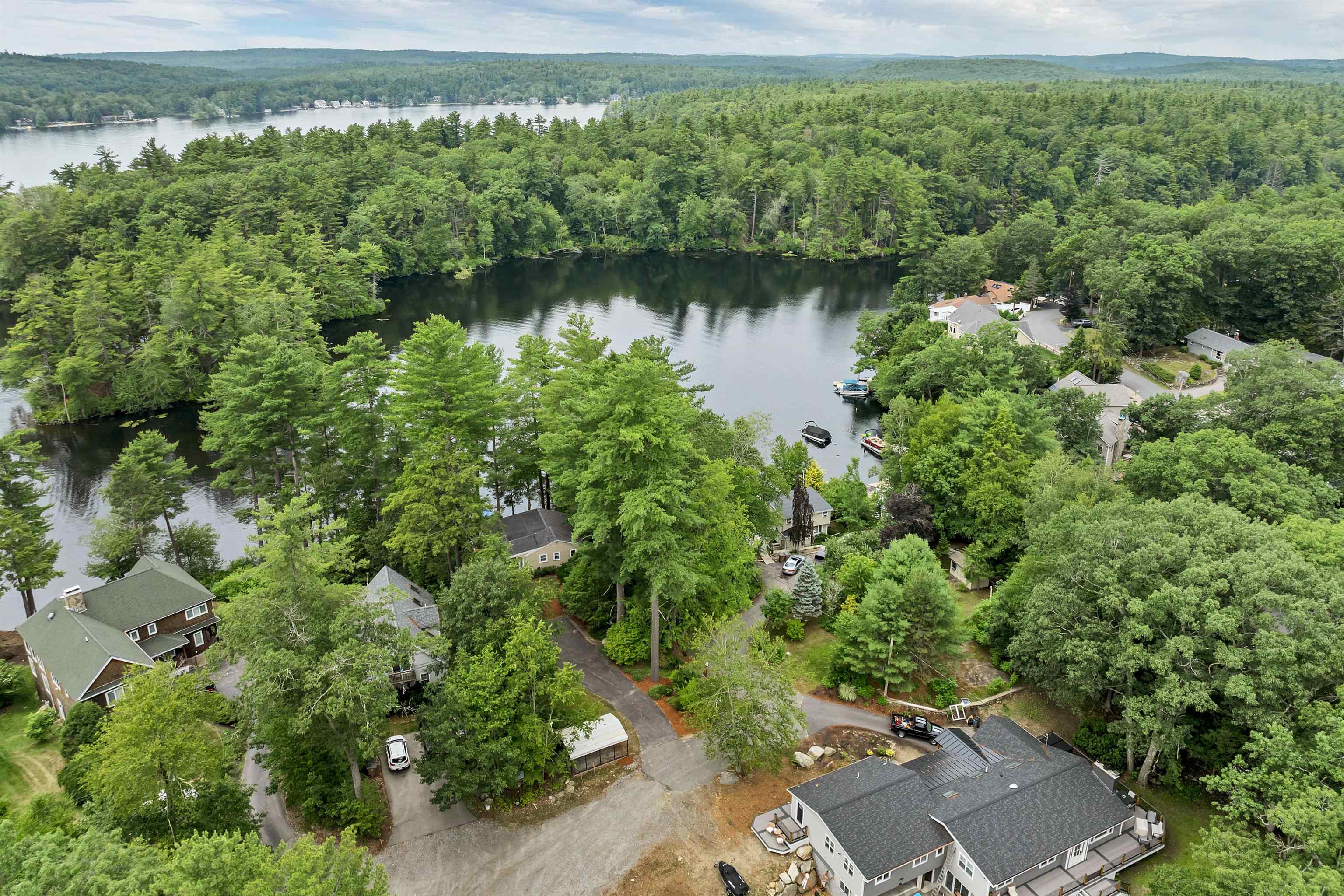 9 Valcat Ln, Atkinson, NH 03811