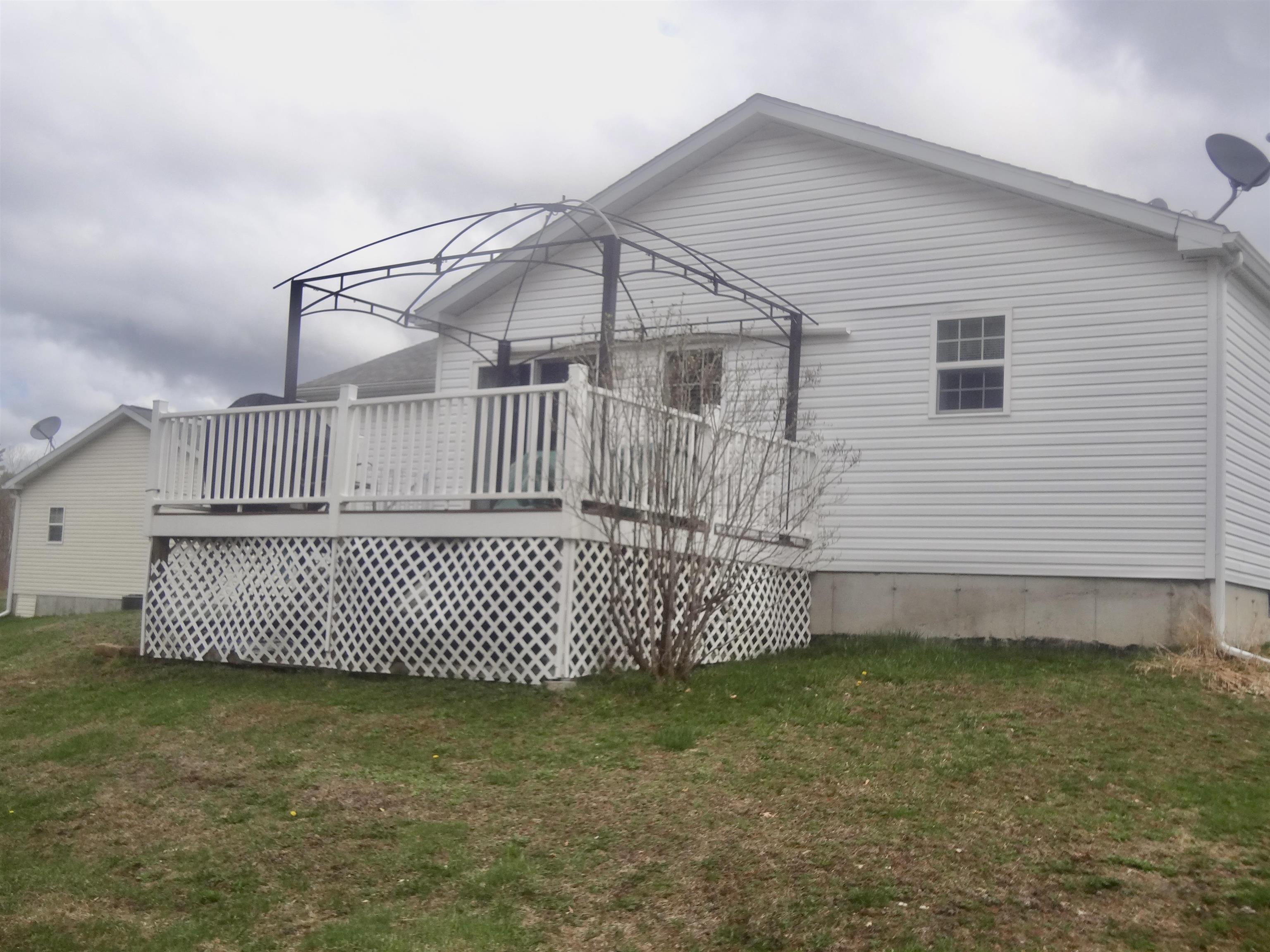 10 Eagle Nest Dr, Franklin, NH 03235