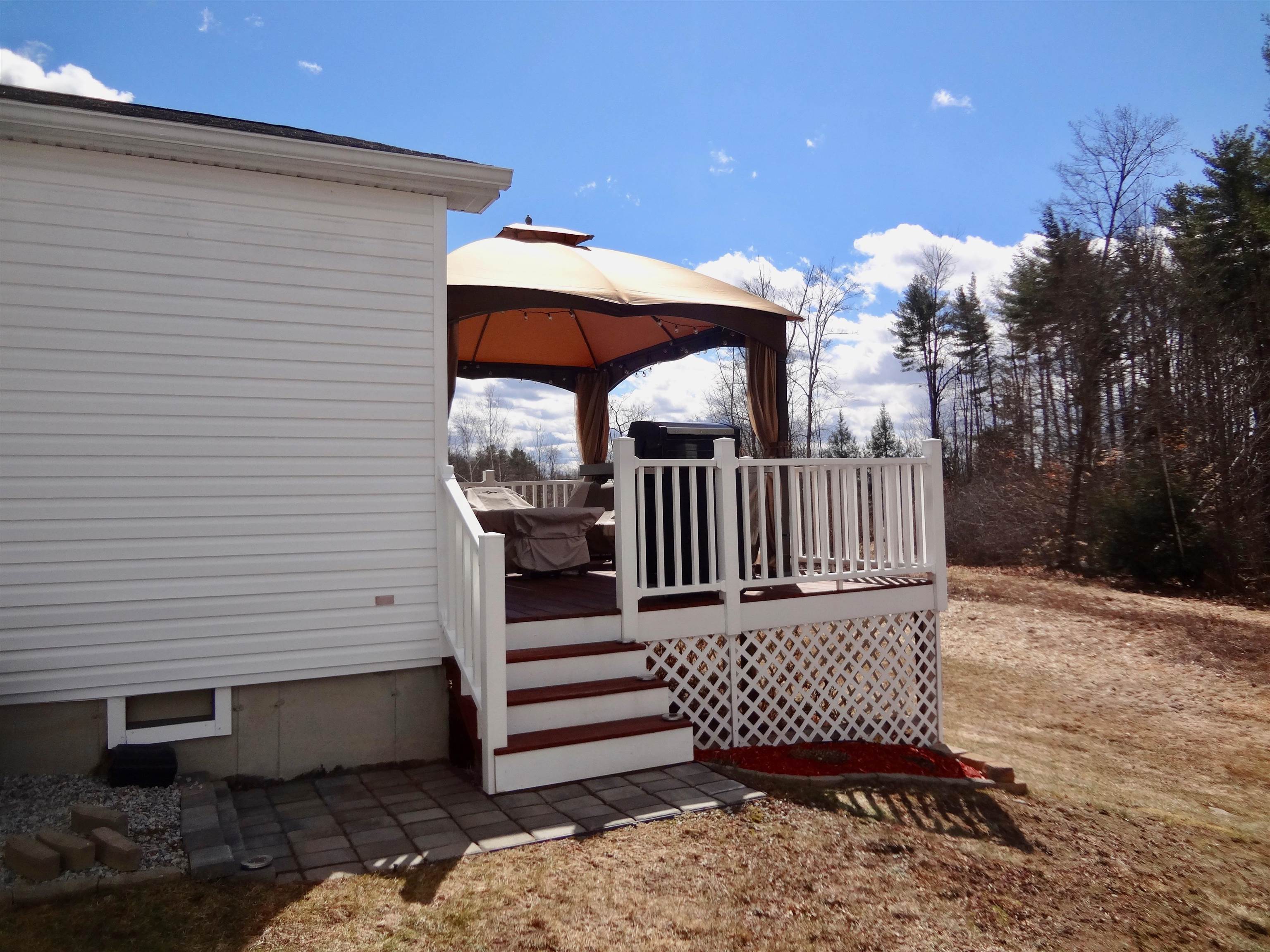 10 Eagle Nest Dr, Franklin, NH 03235