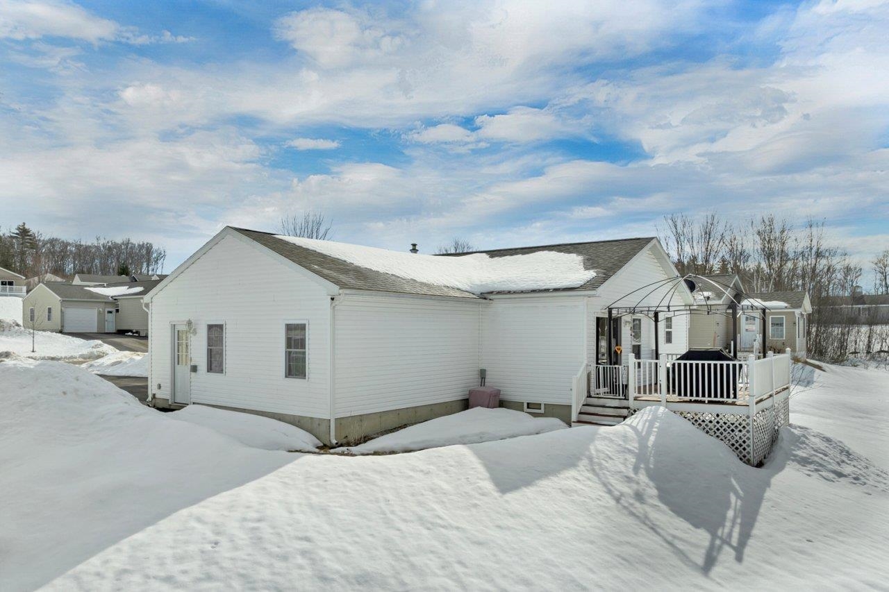 10 Eagle Nest Dr, Franklin, NH 03235