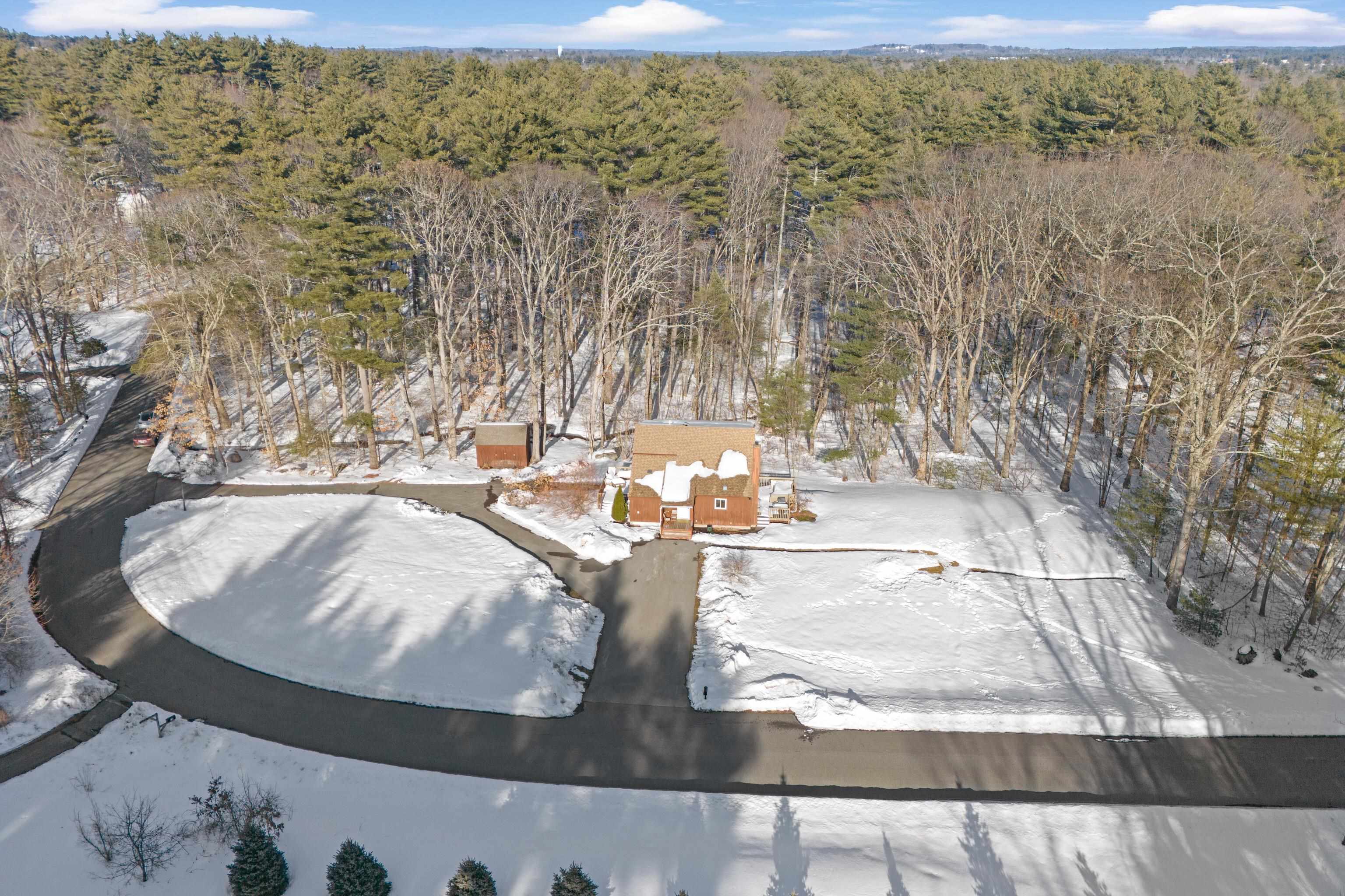 35 Stanley Brook Dr, Salem, NH 03079