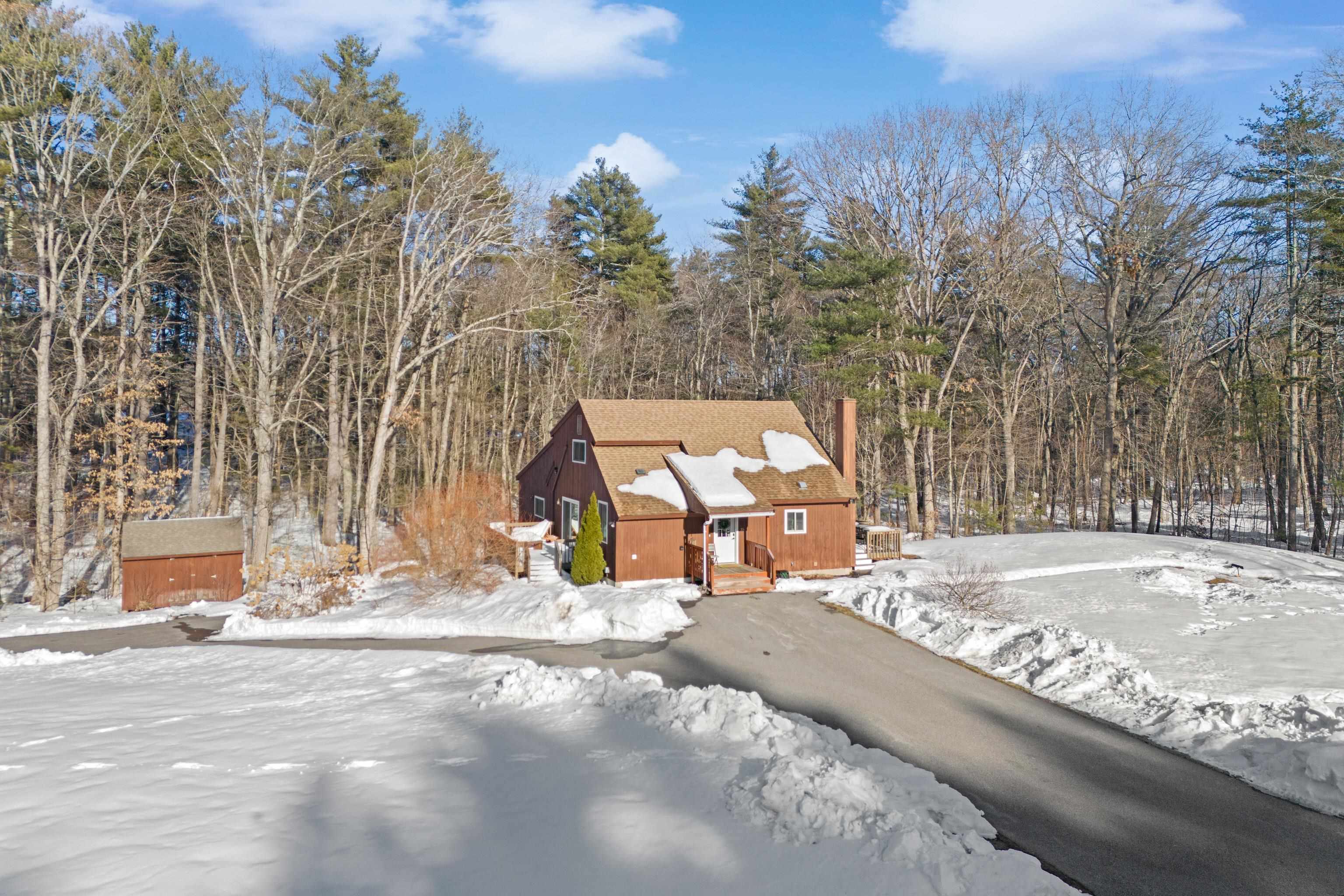 35 Stanley Brook Dr, Salem, NH 03079