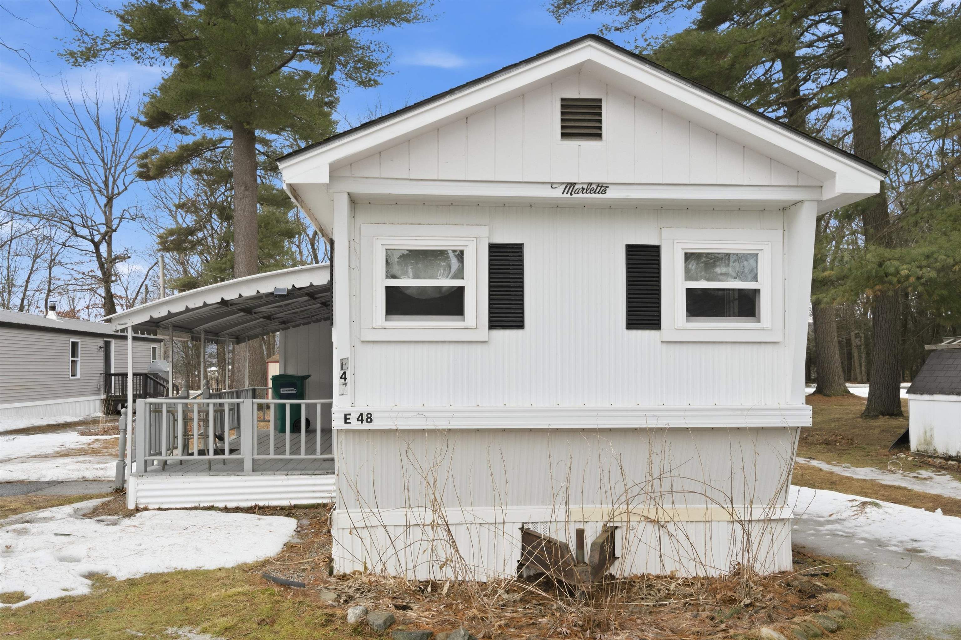 48 Robbins St, Hinsdale, NH 03451