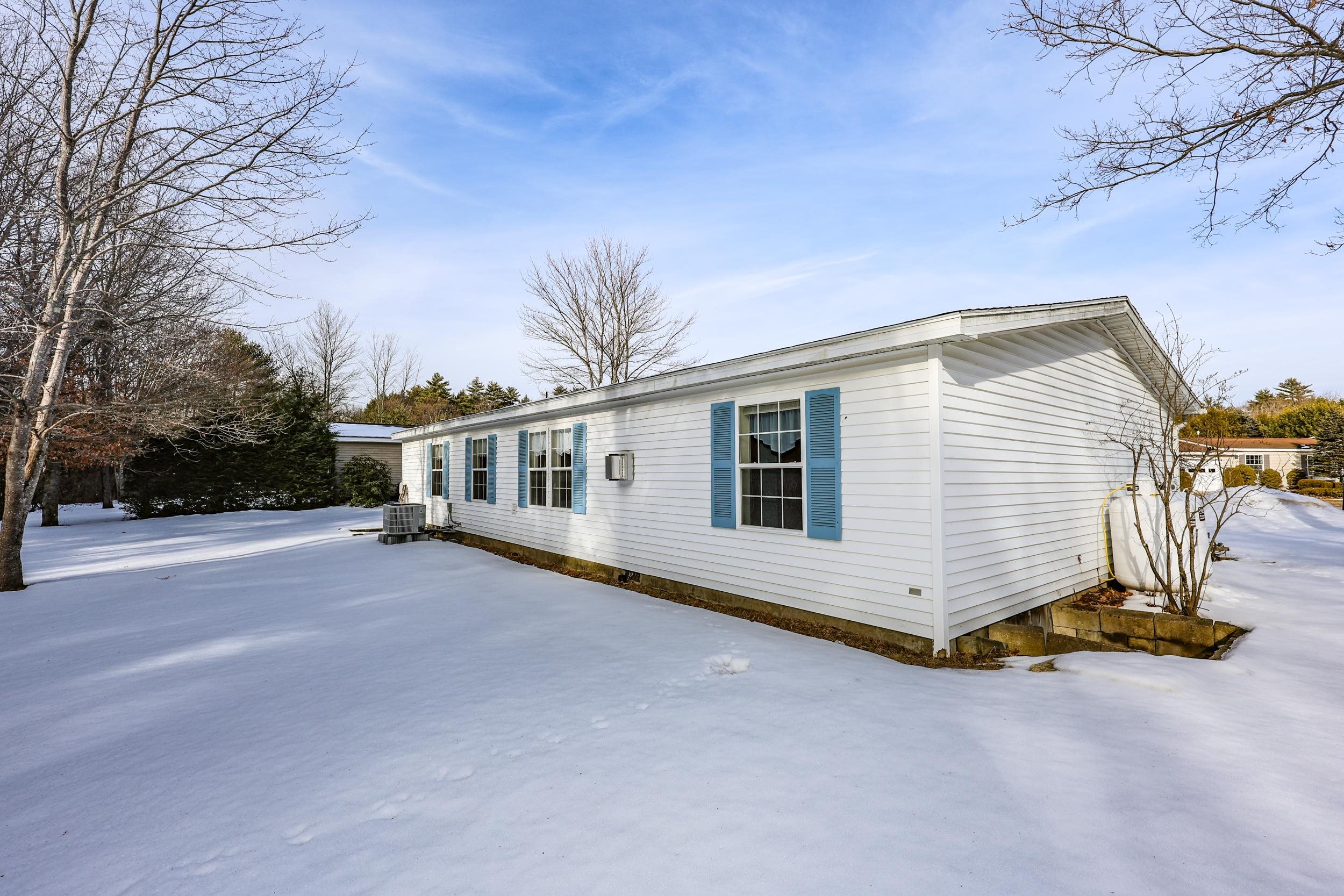 29 Magnolia Ln, Belmont, NH 03220