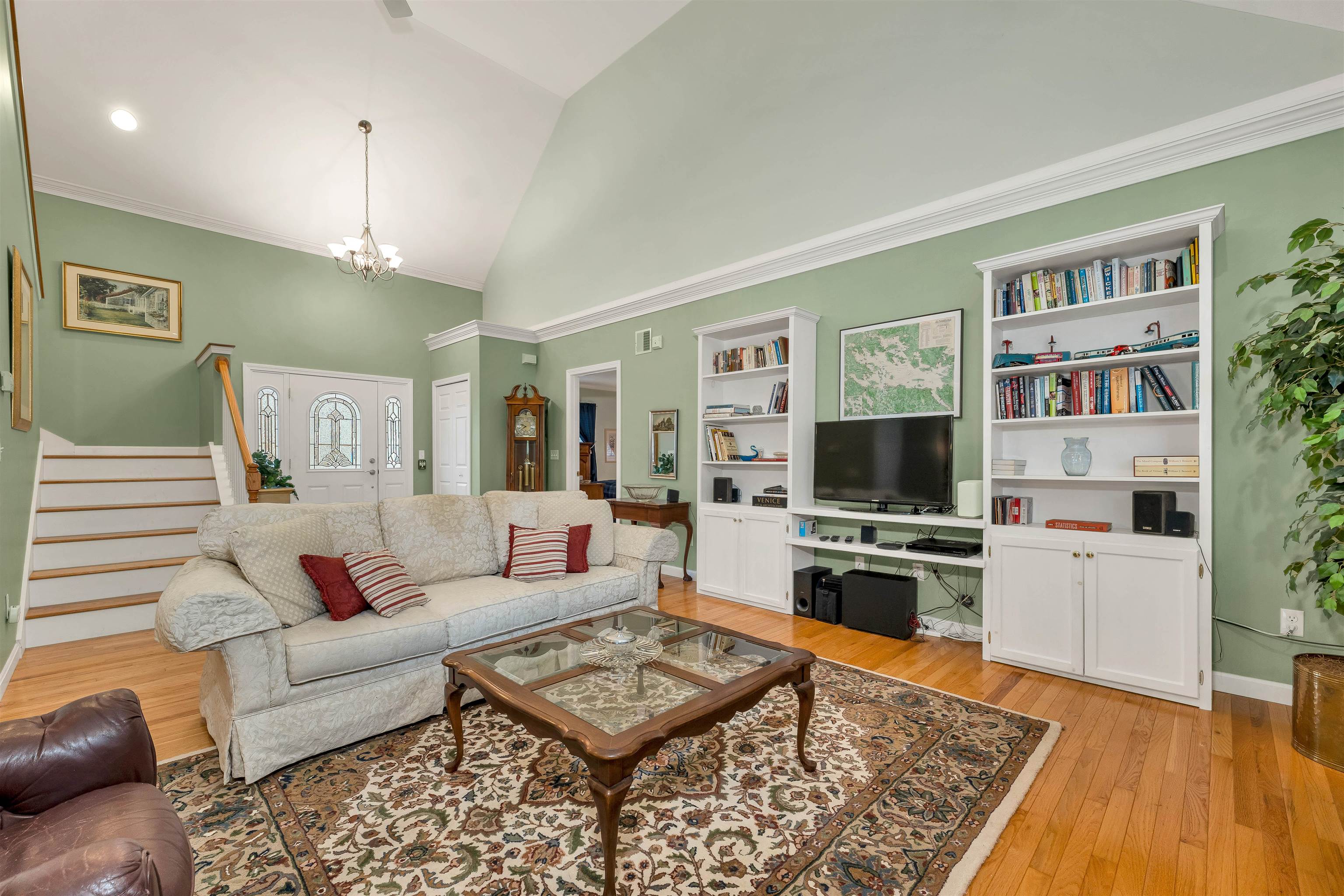 1480 Old N Main St, Laconia, NH 03246