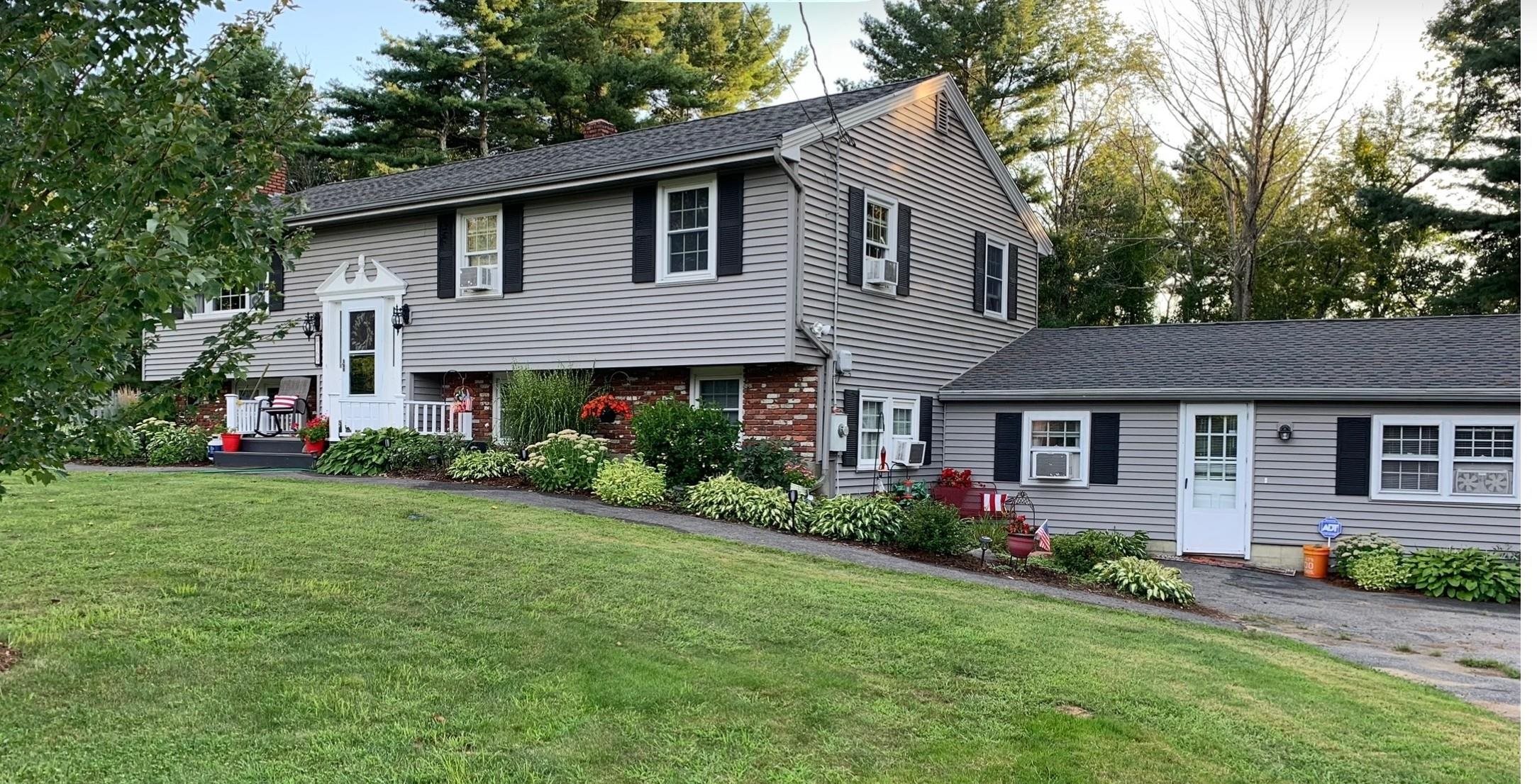 169 Main St, Atkinson, NH 03811