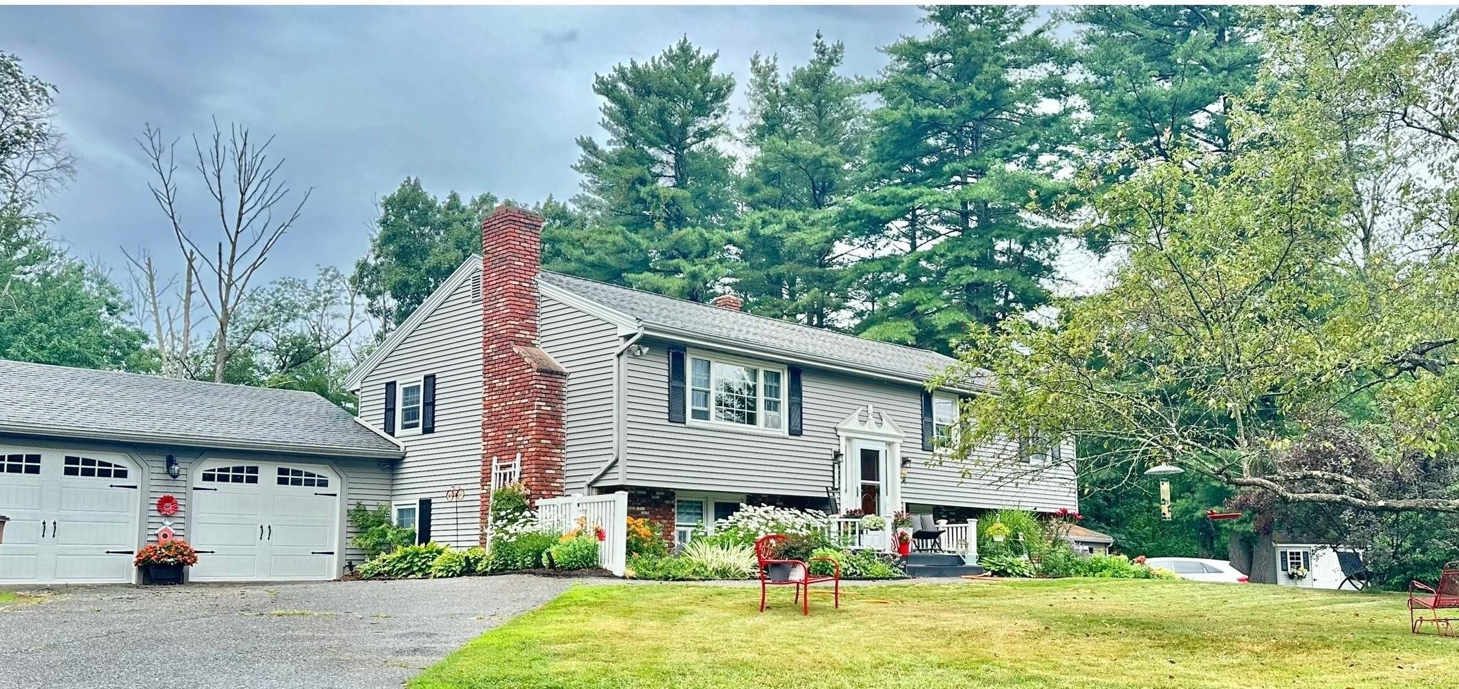 169 Main St, Atkinson, NH 03811