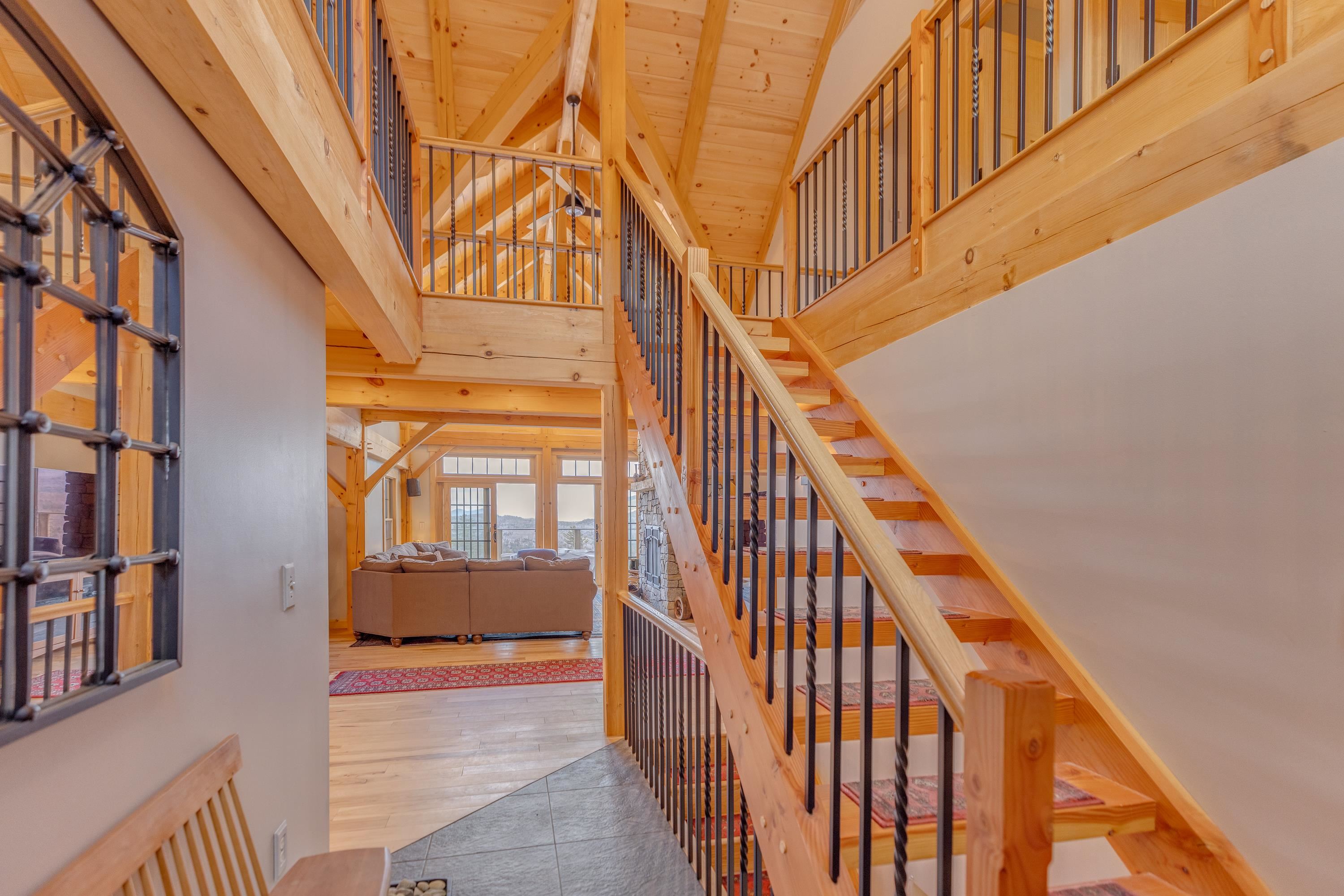 365 Tunnel Stream Rd, Benton, NH 03785
