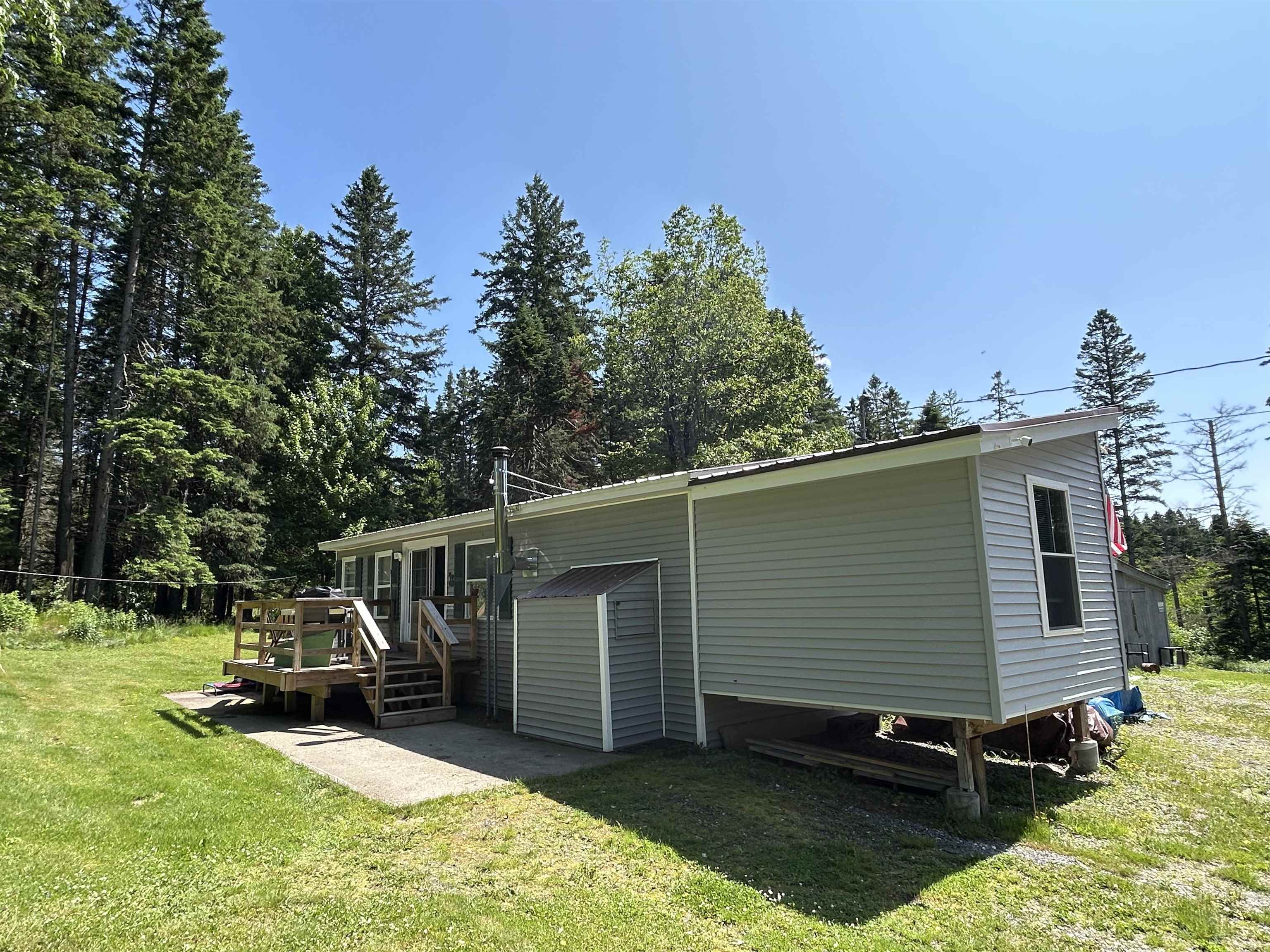 26 Dalton Rd, Pittsburg, NH 03592
